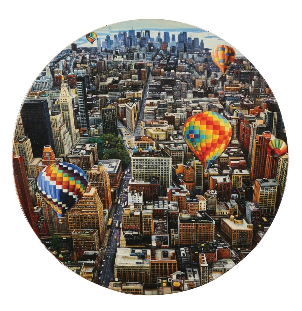 Shay Kun: Hot Air Balloons in New York, 2017,Oil on canvas, diameter 57 cm.Signed and dated on the reverse.