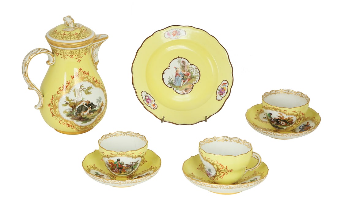 A MEISSEN PORCELAIN TEA SET DECORATED WITH HUNTING SCENES (1 of 2)