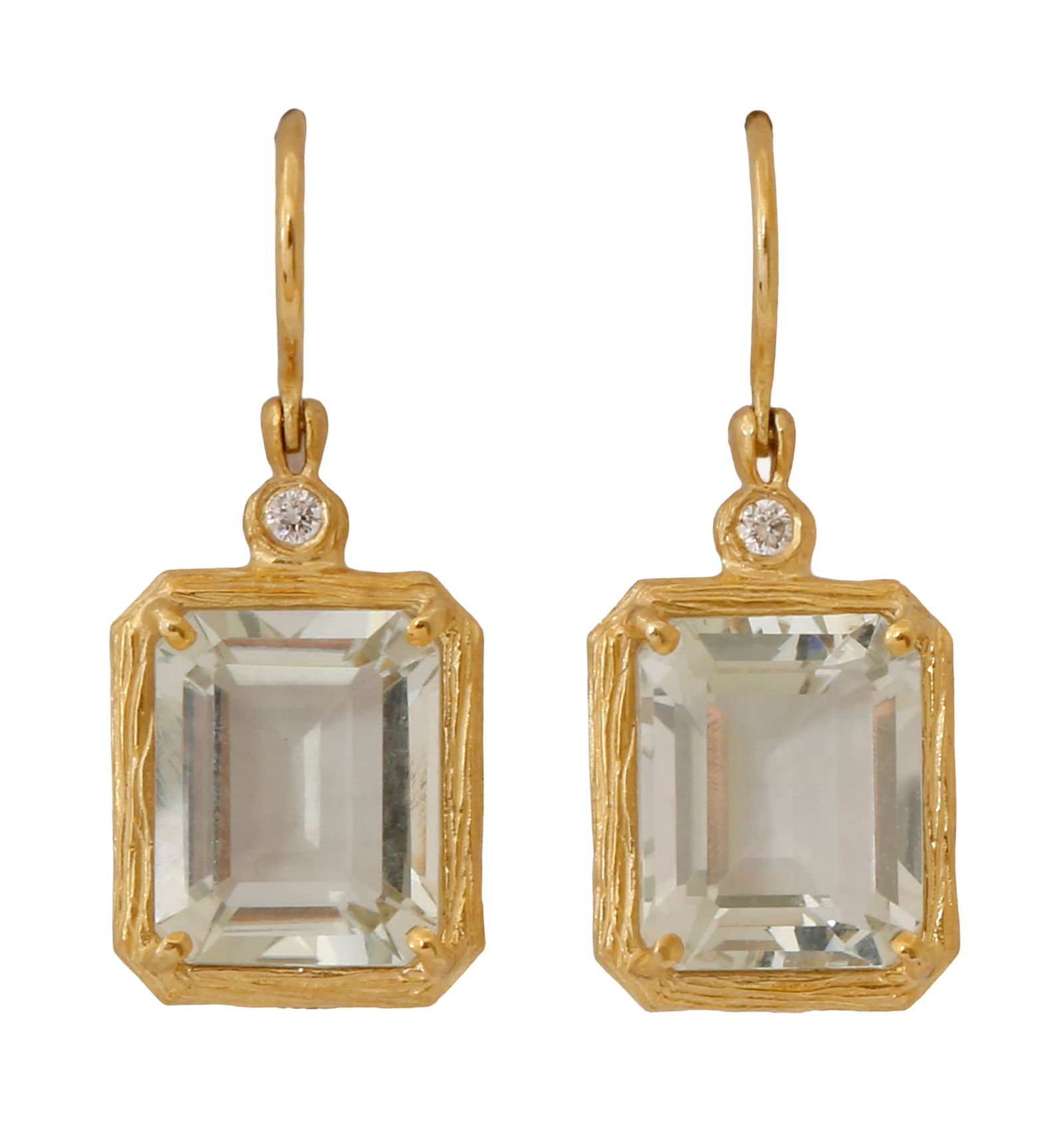 14K GOLD EARRINGS: Set with a small diamond and green amethyst. Length approx. 2.6 cm. Weight approx. 3.6 grams.