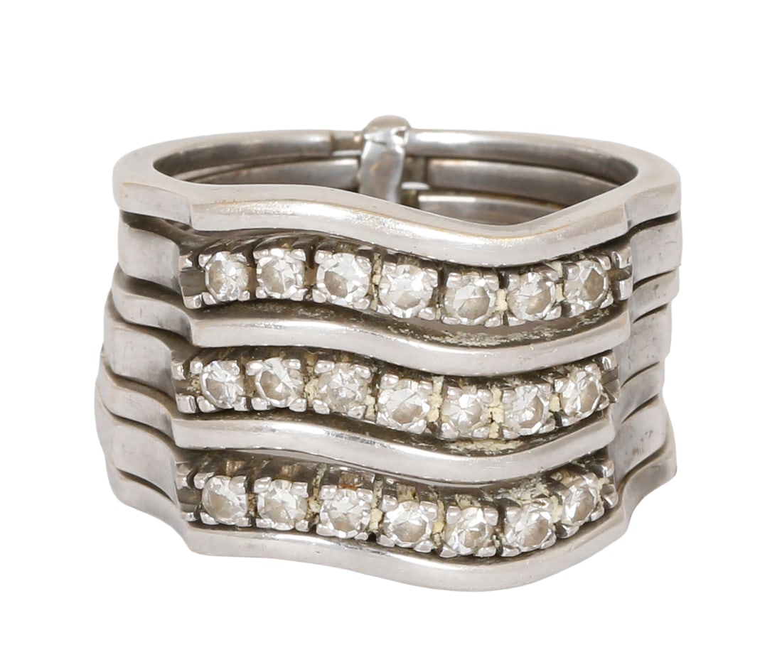 18K WHITE GOLD RING (1 of 3)