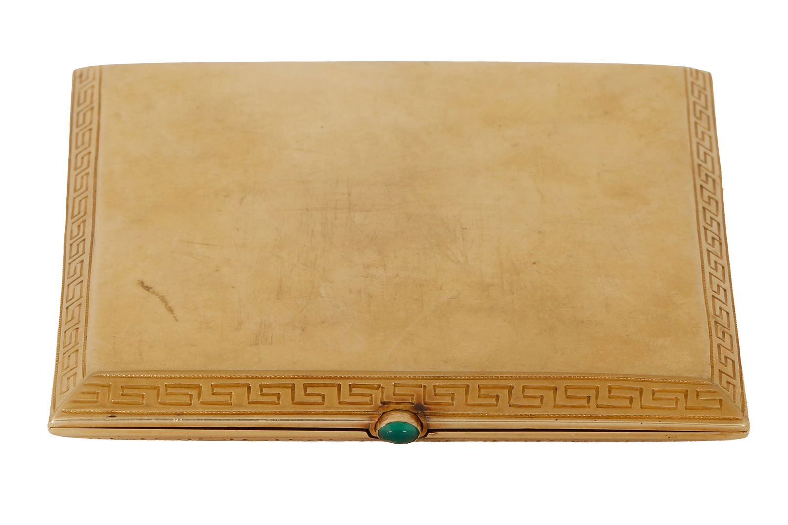 14K GOLD ART-DECO CIGARETTE CASE: Decorated with engraving work on the sides, dimensions approx. 8x8 cm. Weight approx. 108 grams.