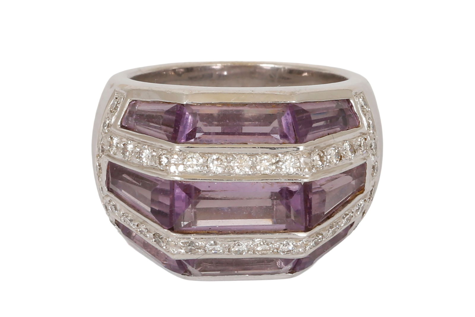 18K WHITE GOLD RING (1 of 3)