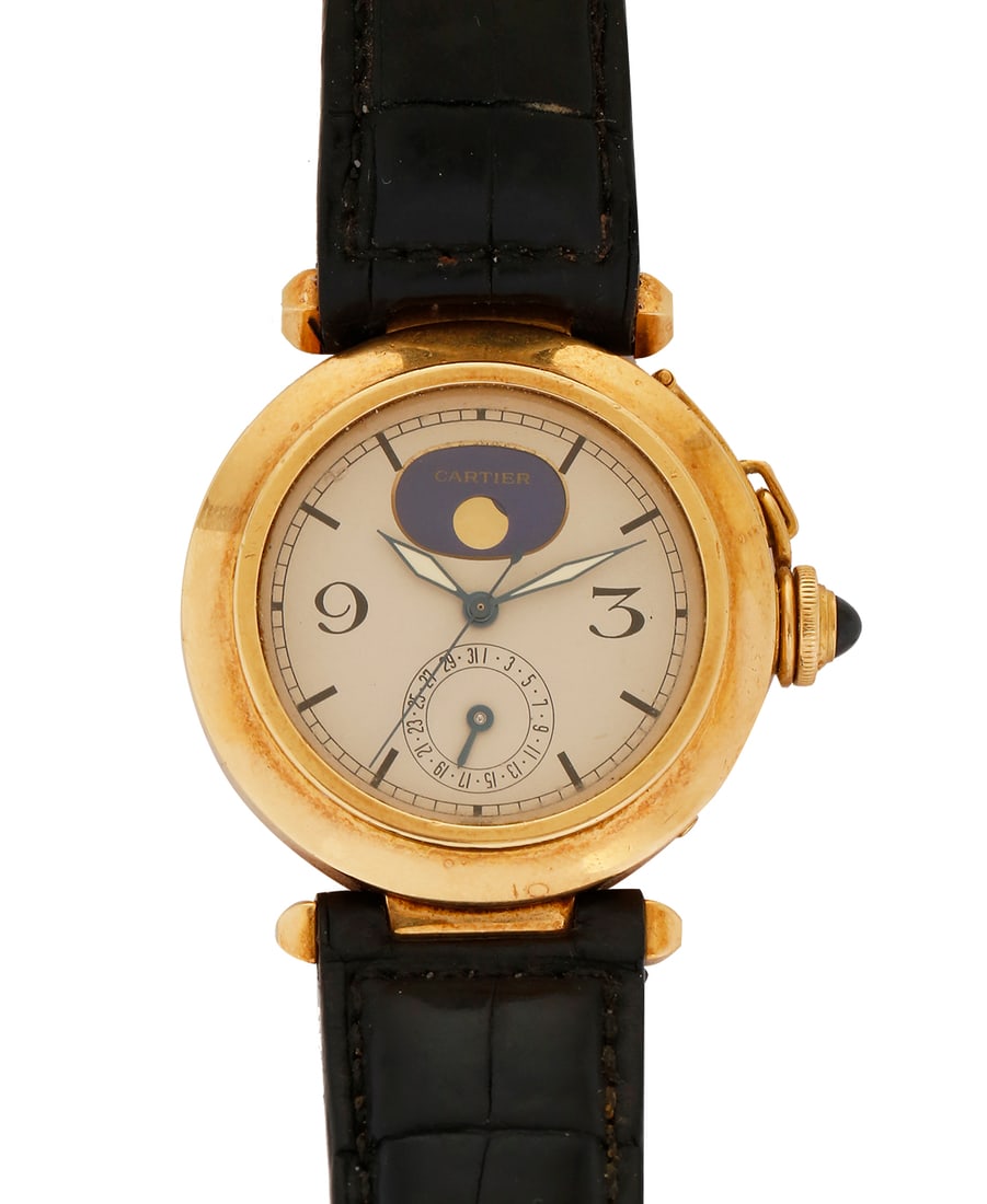 CARTIER 18K GOLD WRISTWATCH: PASHA 30001.Quartz movement. Diameter approx. 38 mm, black leather strap (worn) and original 18K gold buckle.