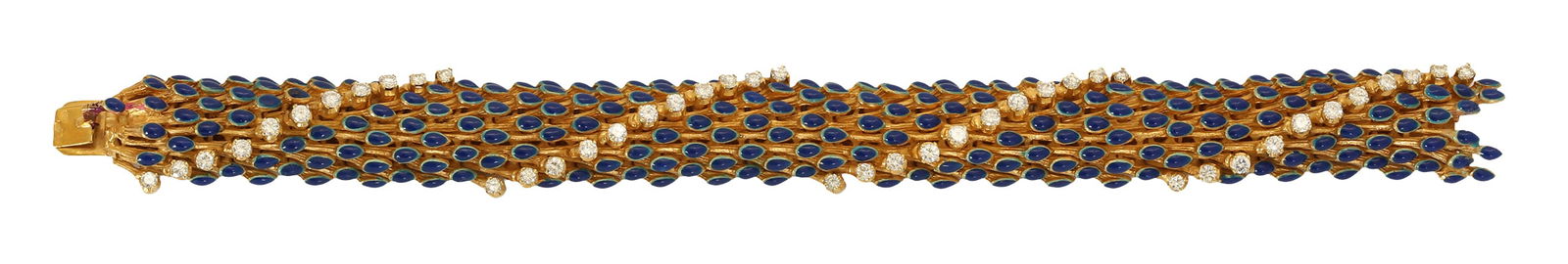 18K GOLD BRACELET: BVLGARI style, flexible. Dragon scale pattern decorated with blue enamel and diamonds. Length approx. 18.5 cm. Weight approx. 92 grams.