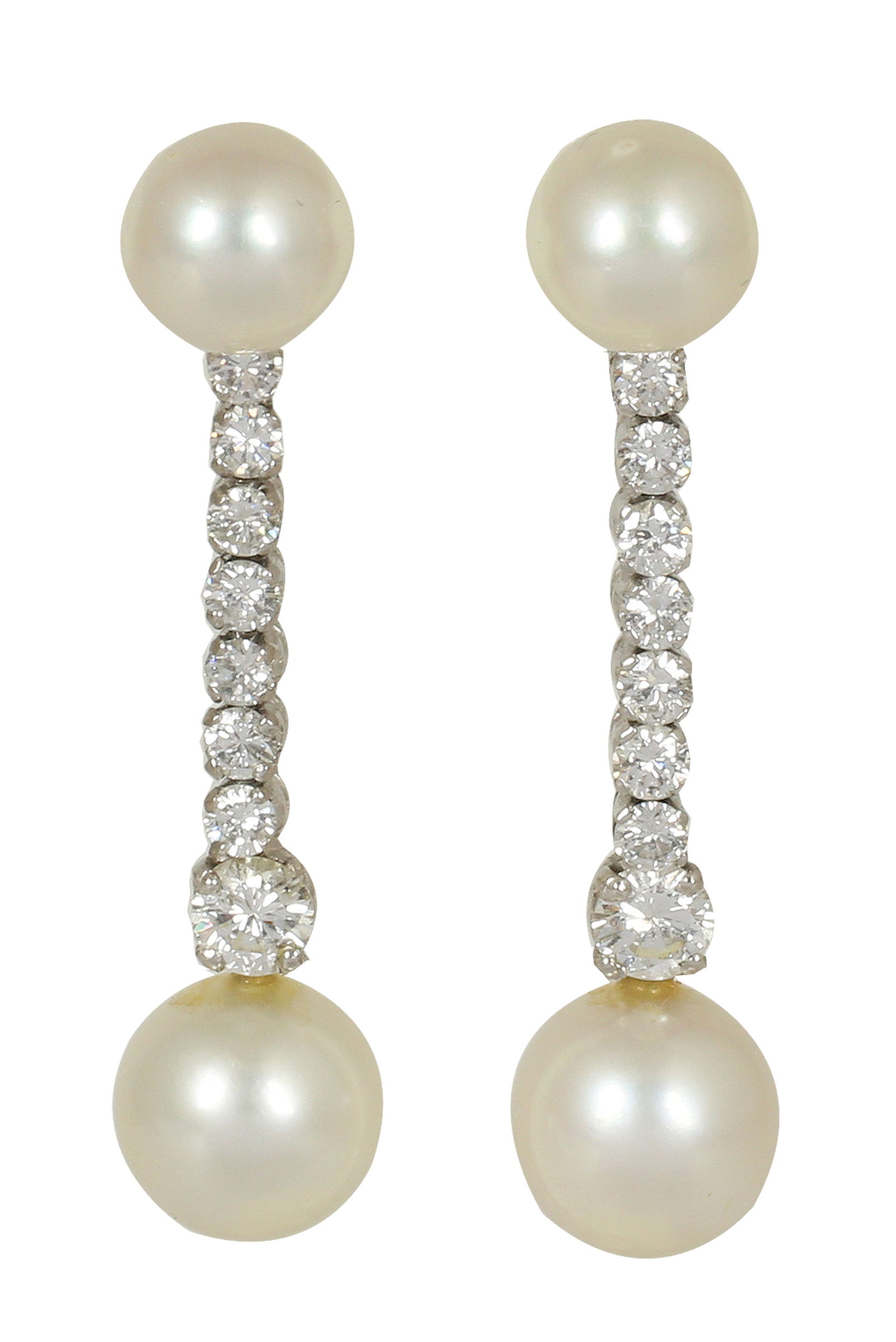 9K WHITE GOLD EARRINGS (1 of 2)