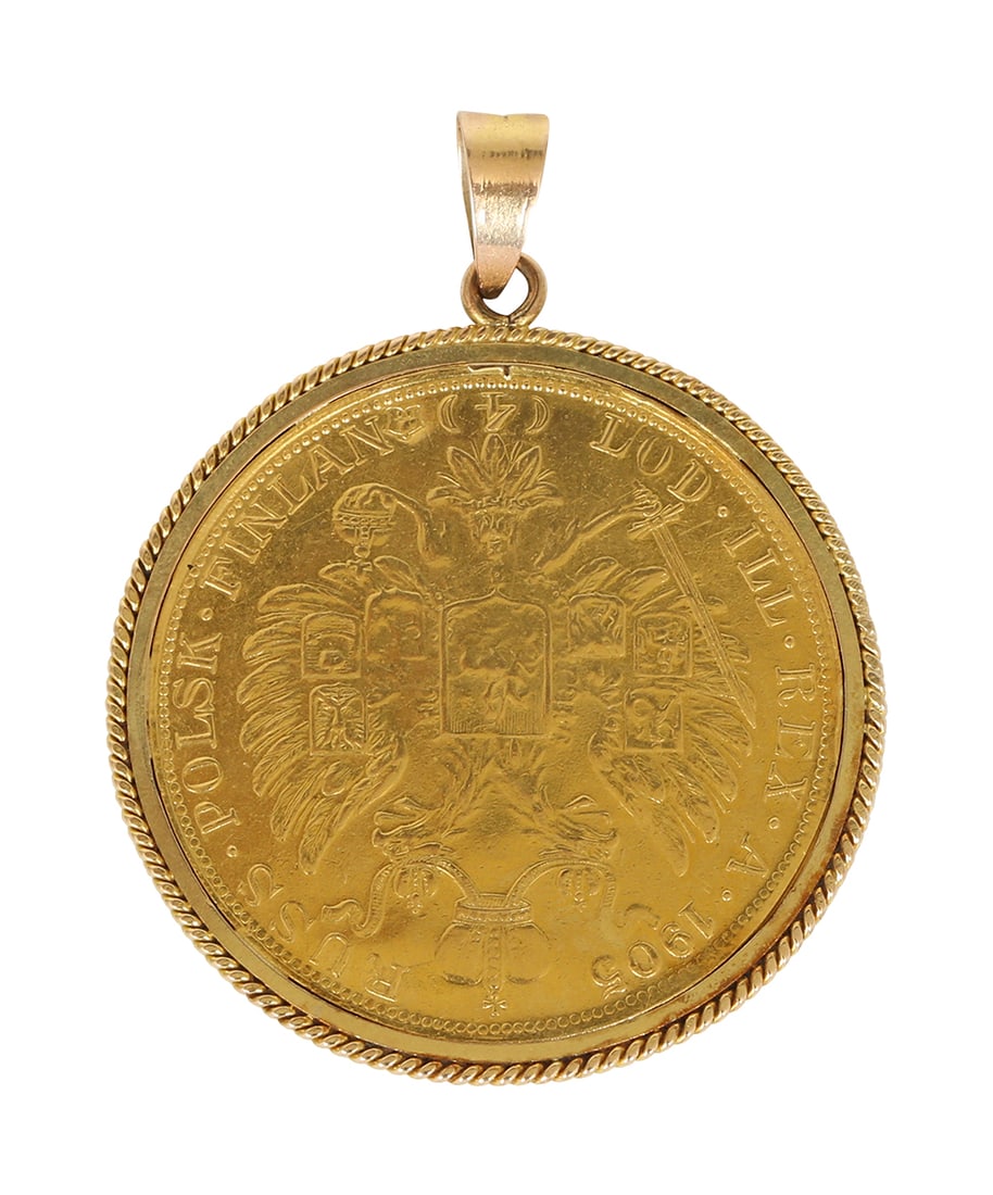 GOLD MEDAL: 14K Gold frame with an 18K Gold Russian medal in the center. Weight approx. 16 grams.
