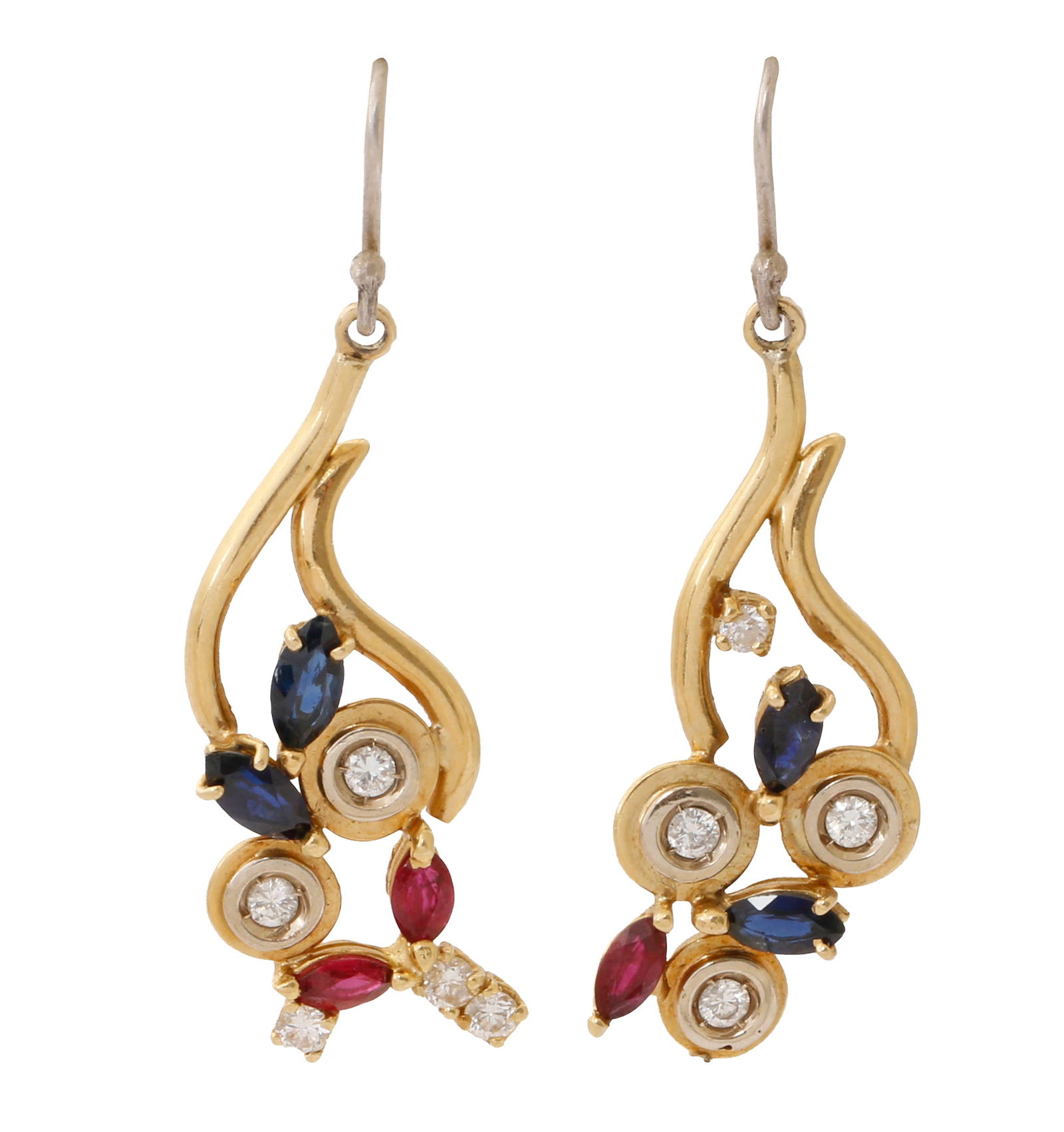 18K GOLD EARRINGS: Pendants, set with ruby stones, sapphires, and diamonds. Length approx. 4.1 cm. Earring hook made of silver. Weight approx. 6.5 grams.