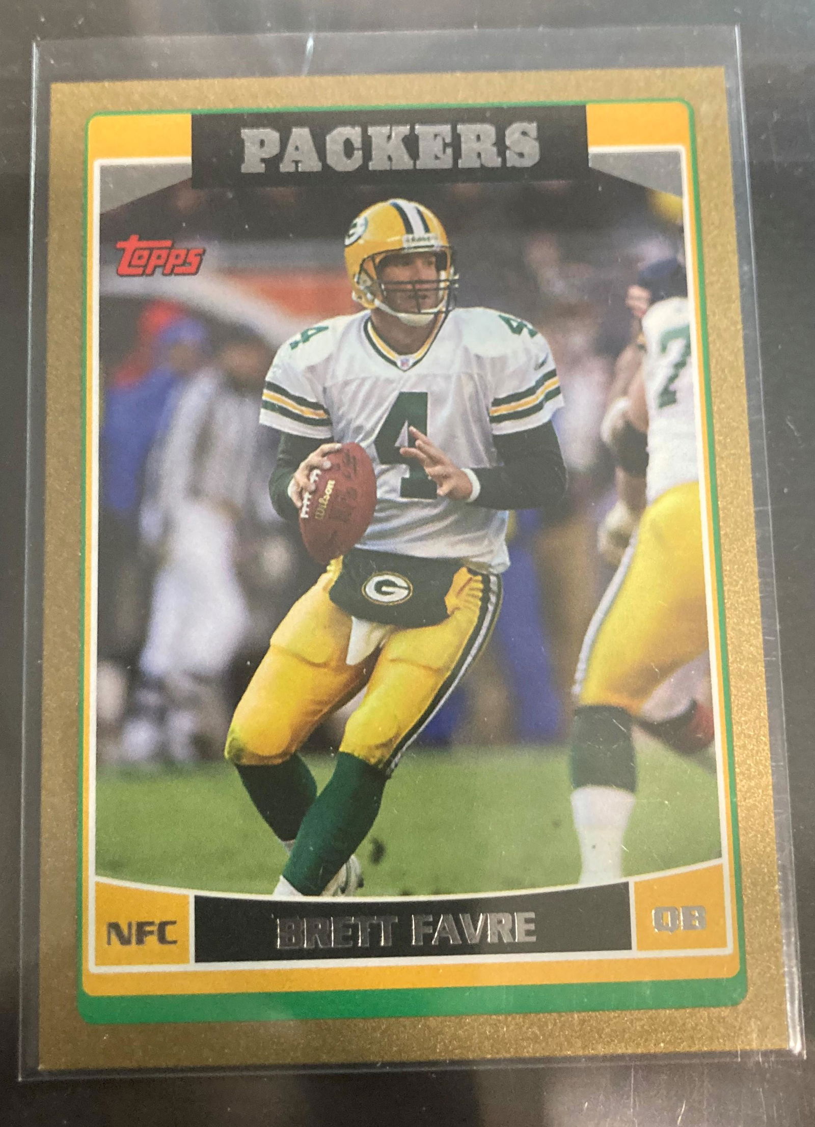 2006 Topps #200 Brett Favre Gold /2006Green Bay Packers (1 of 2)