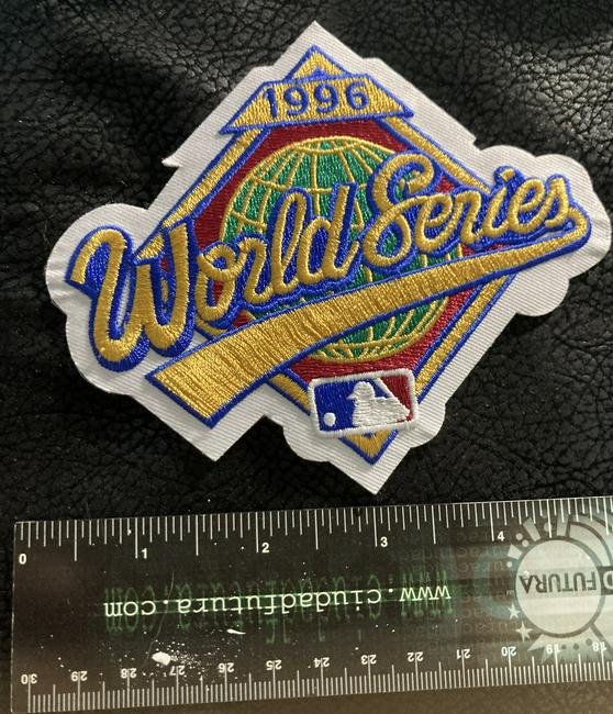 1996 MLB World Series Logo Jersey Sleeve Patch Atlanta (1 of 2)