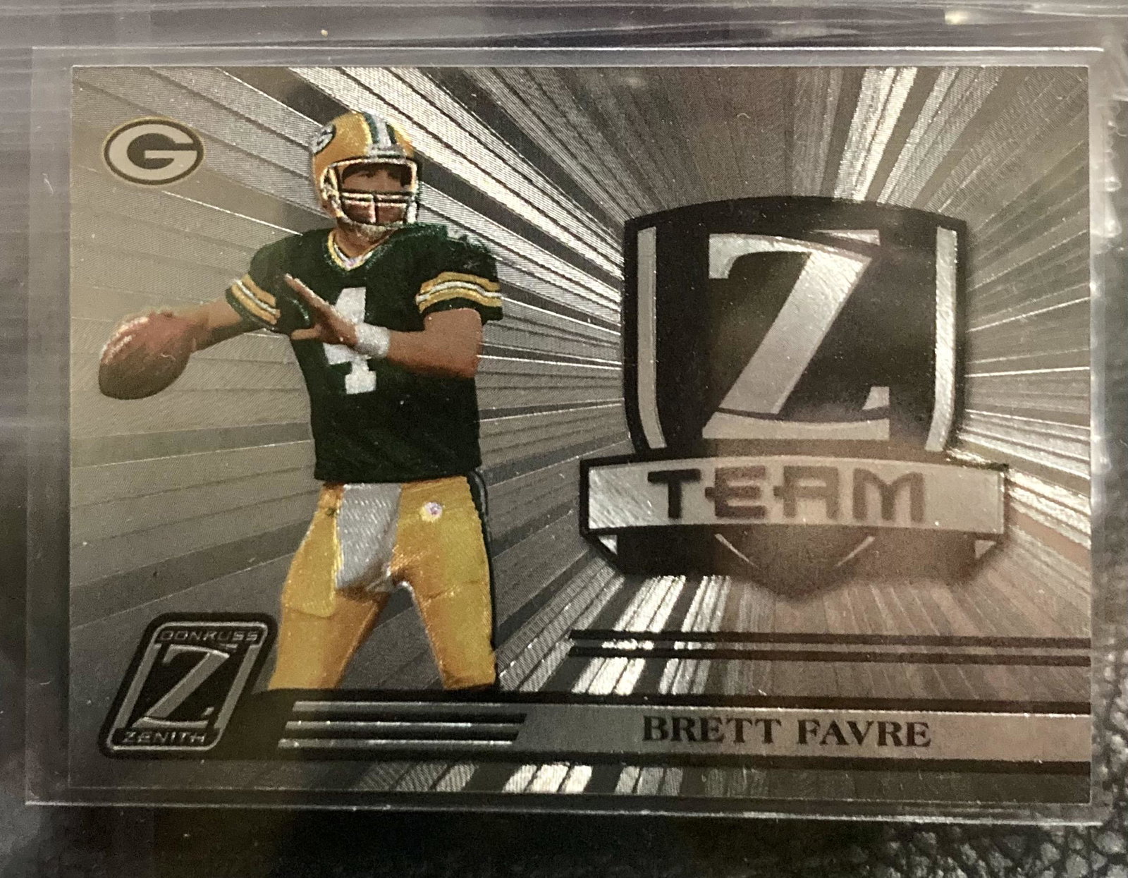 Brett Farve 2005 Zenith Team-Z Card #2 Green Bay: Brett Farve 2005 Zenith Team-Z Card #2 Green Bay Packers