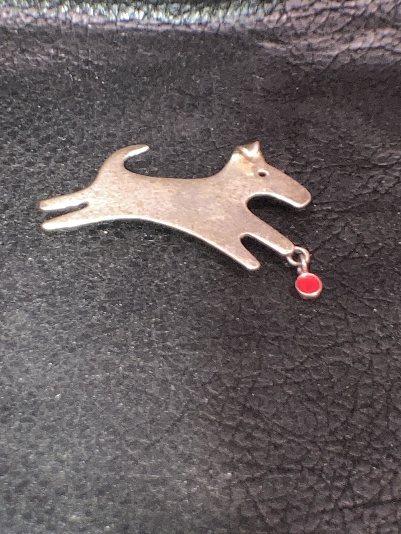 925 Sterling Silver Vintage Mexico Dog Puppy Design Pin (1 of 2)