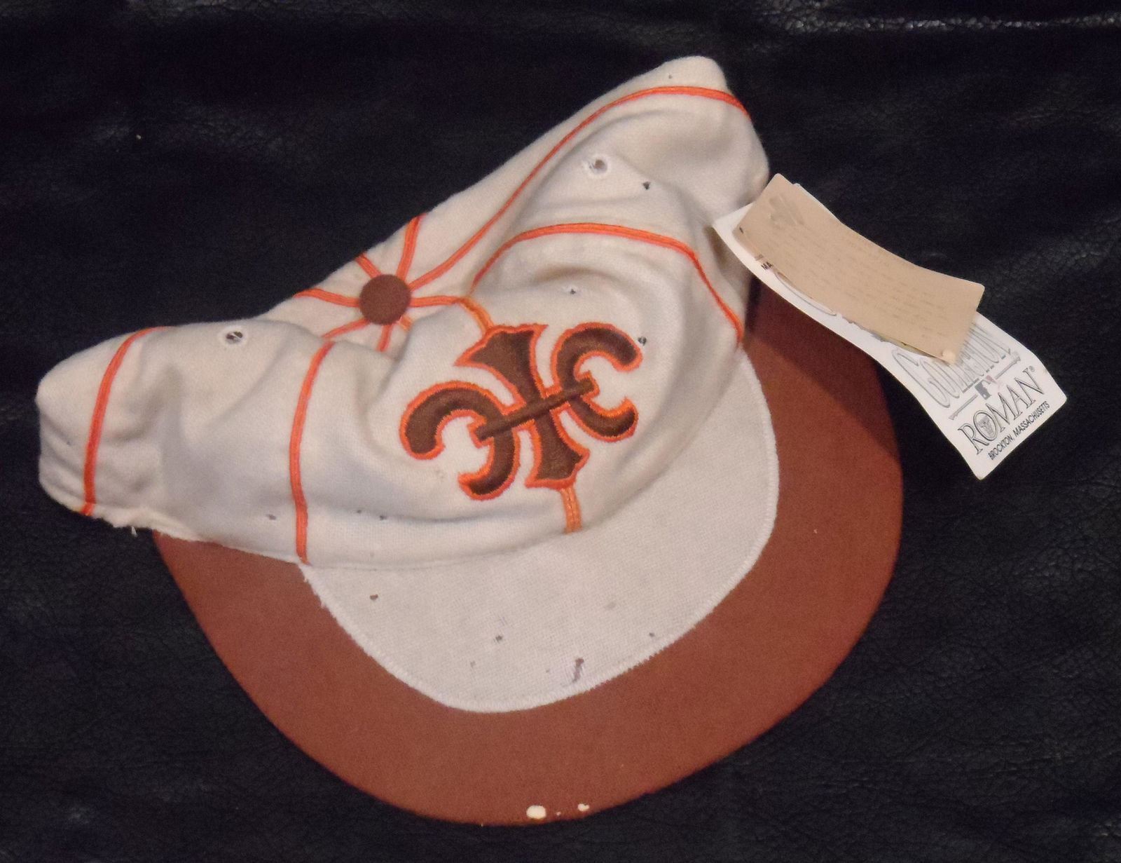 St Louis Browns Baseball Team Hat Unknown Age 1909-1910 (1 of 8)