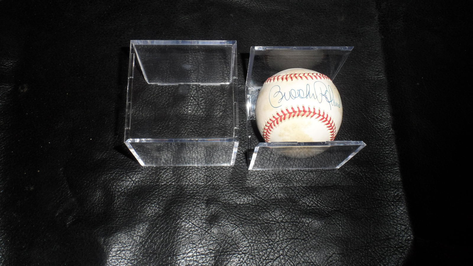 Brooks Robinson Signed  Baseball Orioles No (1 of 2)