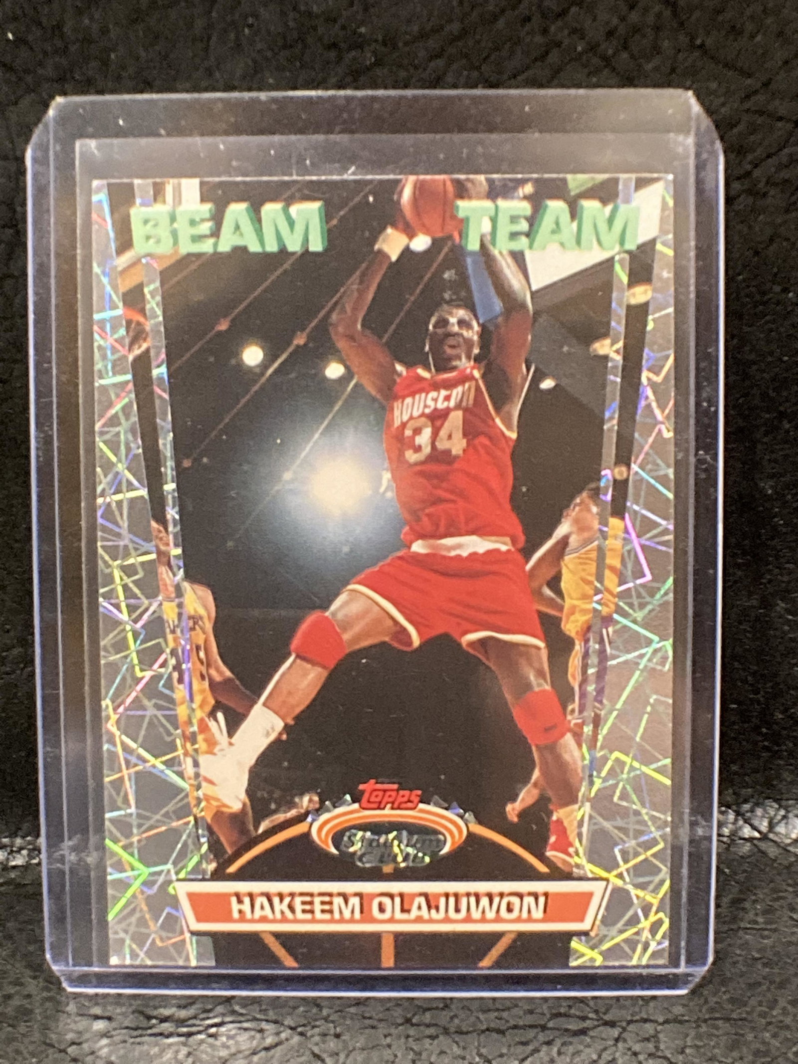 Hakeem Olajuwon 1992-93 Topps Stadium Club Beam Team: Hakeem Olajuwon 1992-93 Topps Stadium Club Beam Team #16 Rockets