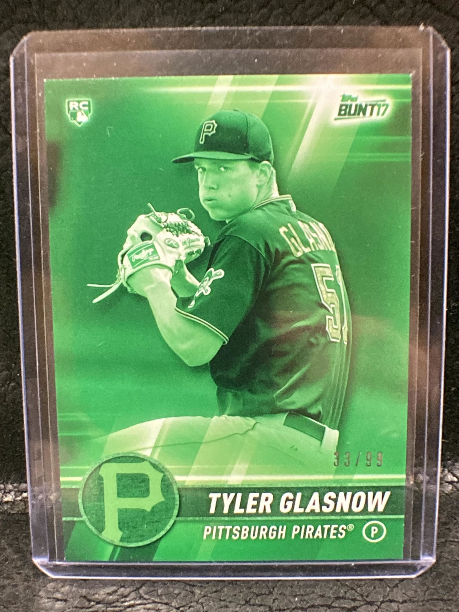 2017 Topps Bunt Green /99 Tyler Glasnow #7 Rookie (1 of 2)