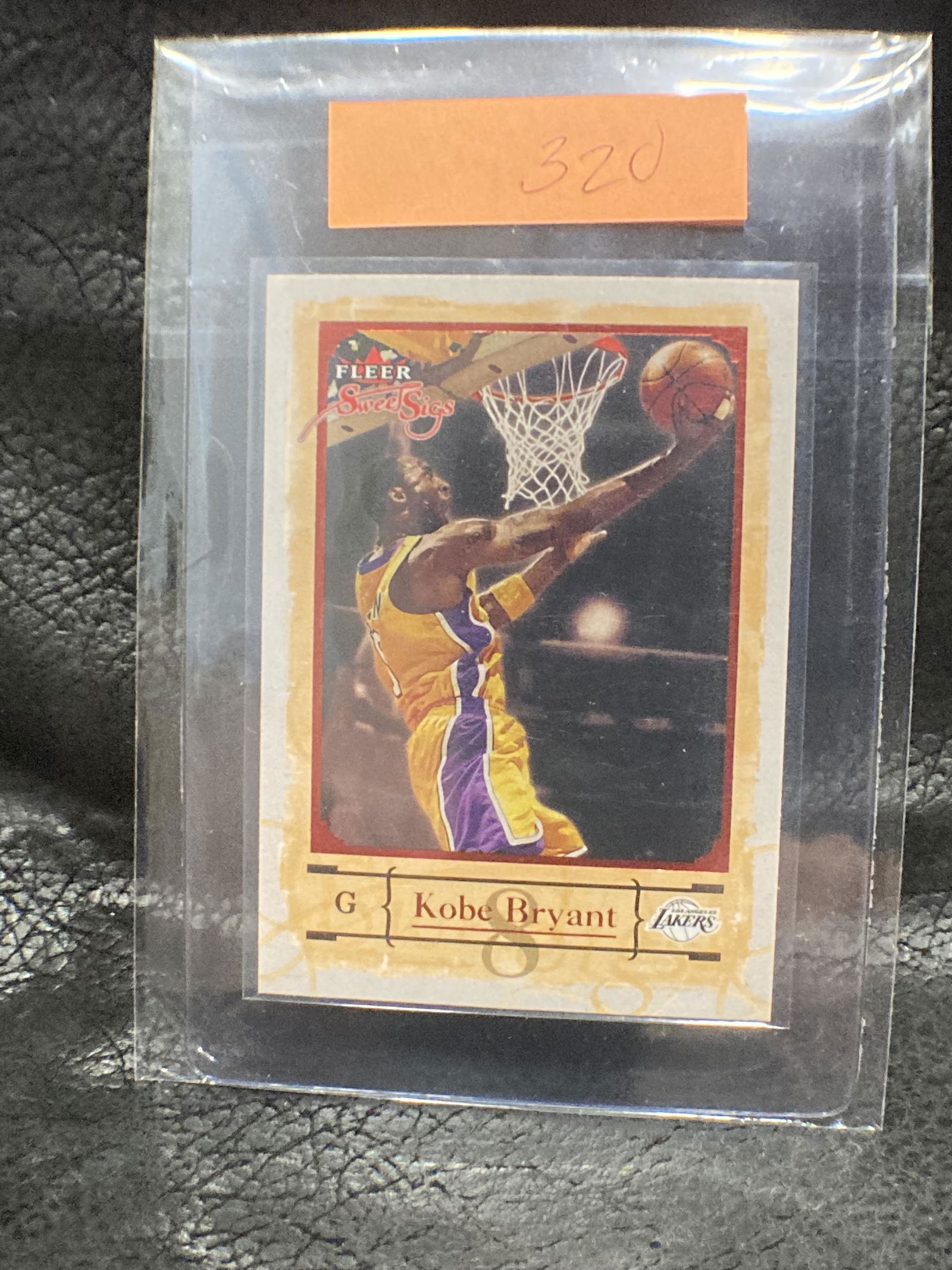 Kobe Bryant 2003-04 Fleer Sweet Sigs Red Frame Beauty (1 of 2)