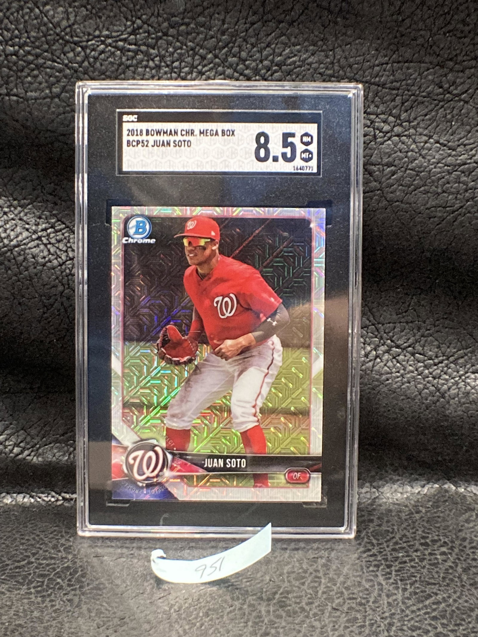 Juan Soto Cgc 8.5 2018 Bowman Chrome Mega Box Mojo # (1 of 2)