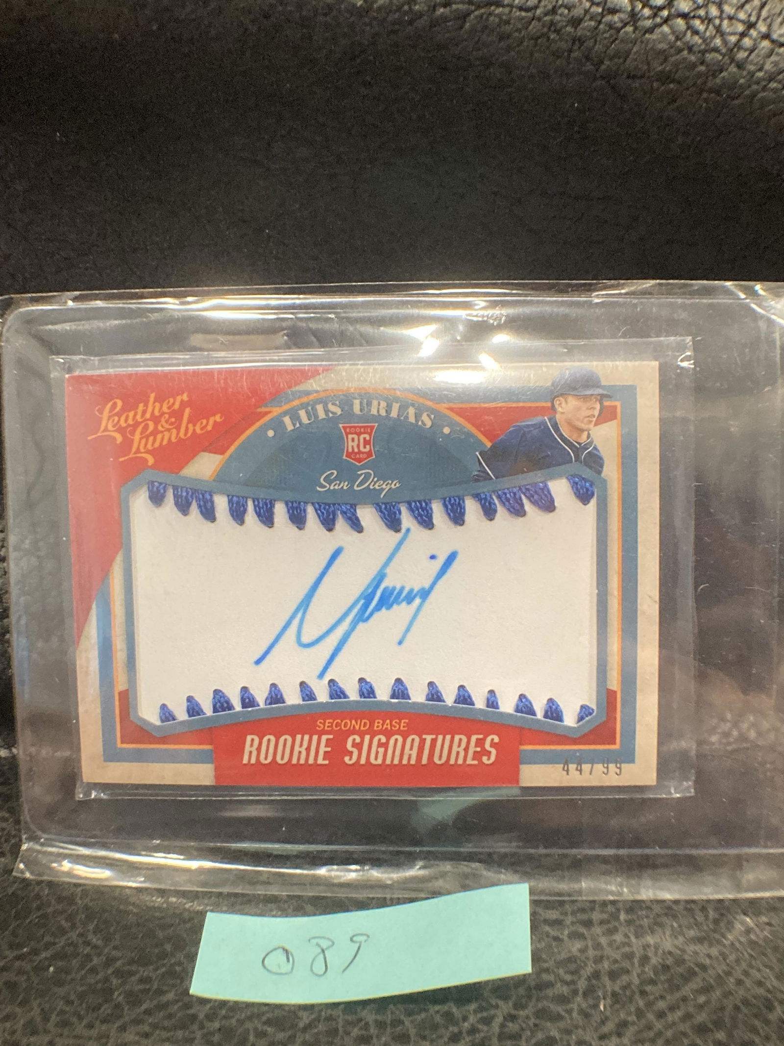 2019 Leather & Lumber Luis Urias Rookie Signature (1 of 2)