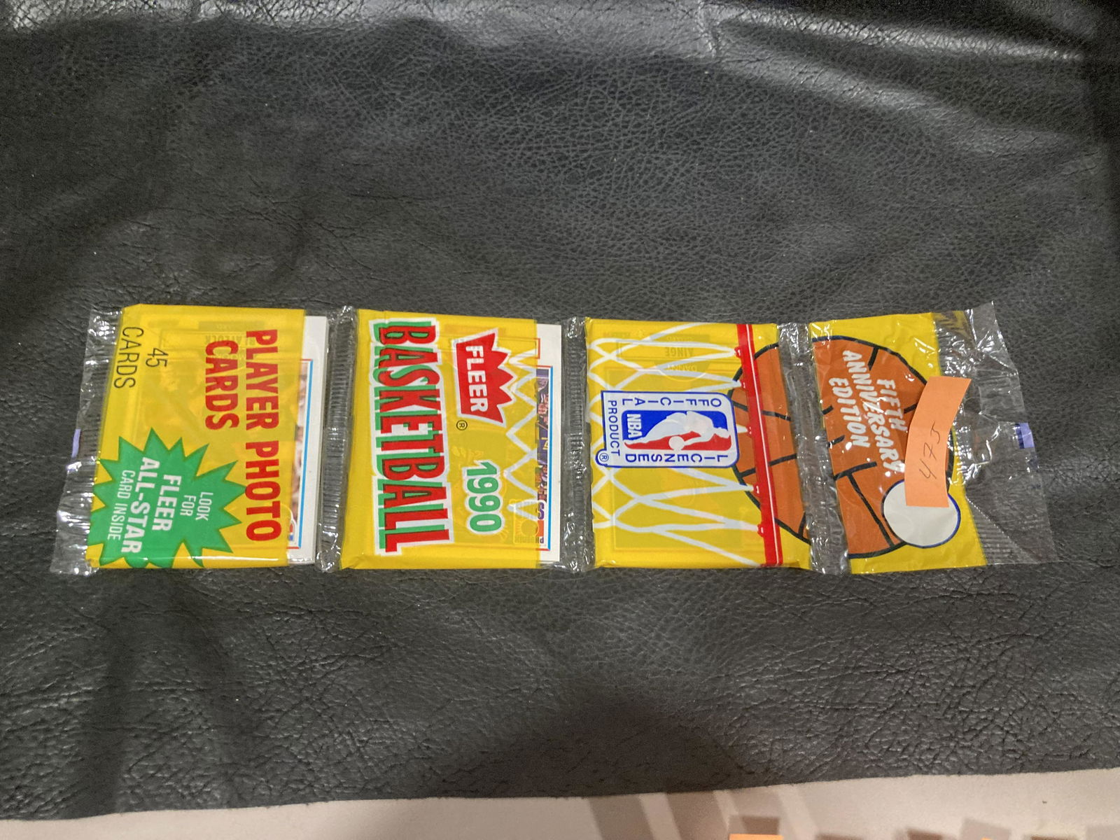 Hakeem Olajuwon 1990 Fleer Basketball Sealed Rack Pack (1 of 2)