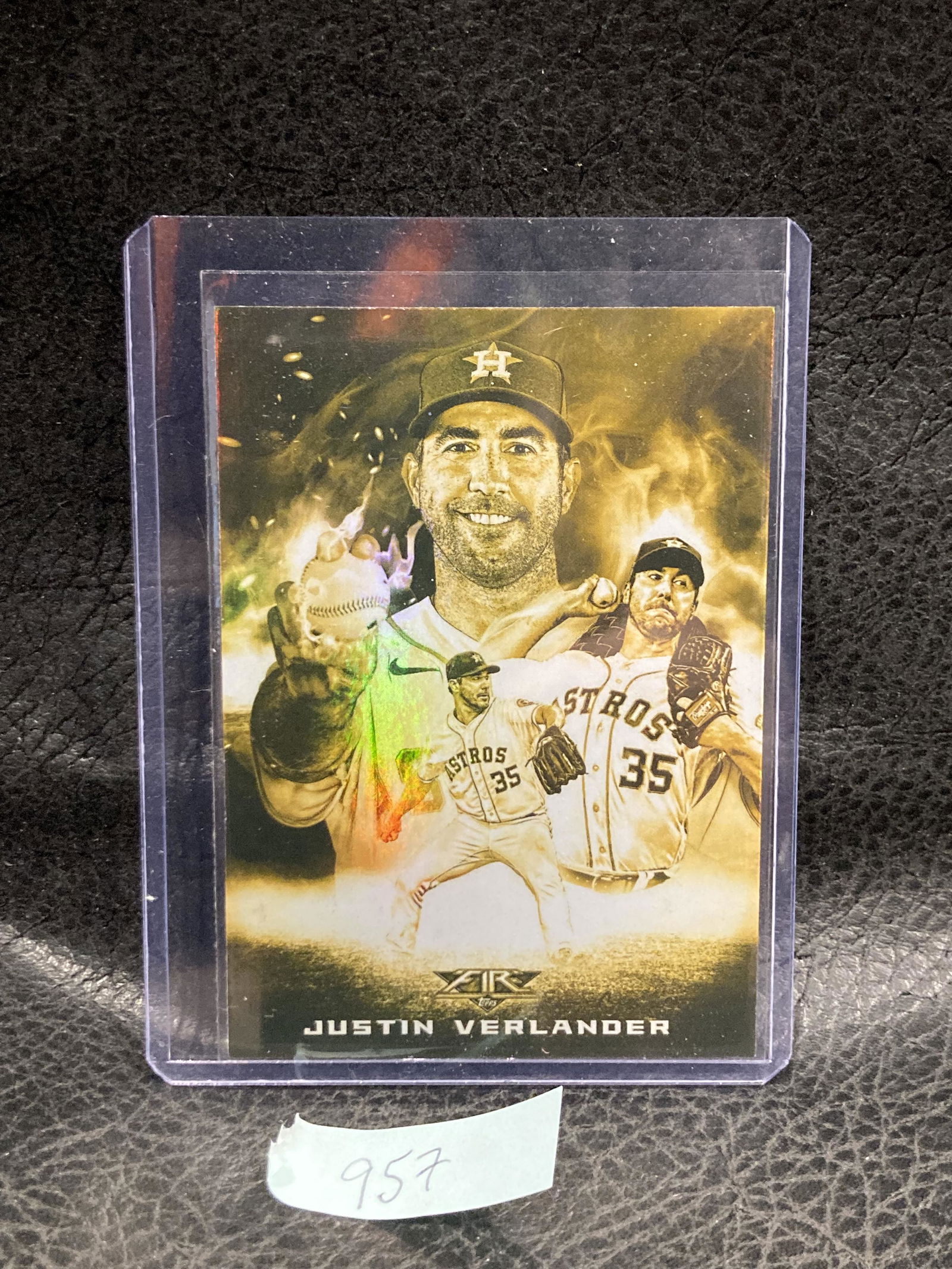 Justin Verlander 2020 TOPPS FIRE Smoke & Mirrors Gold (1 of 2)