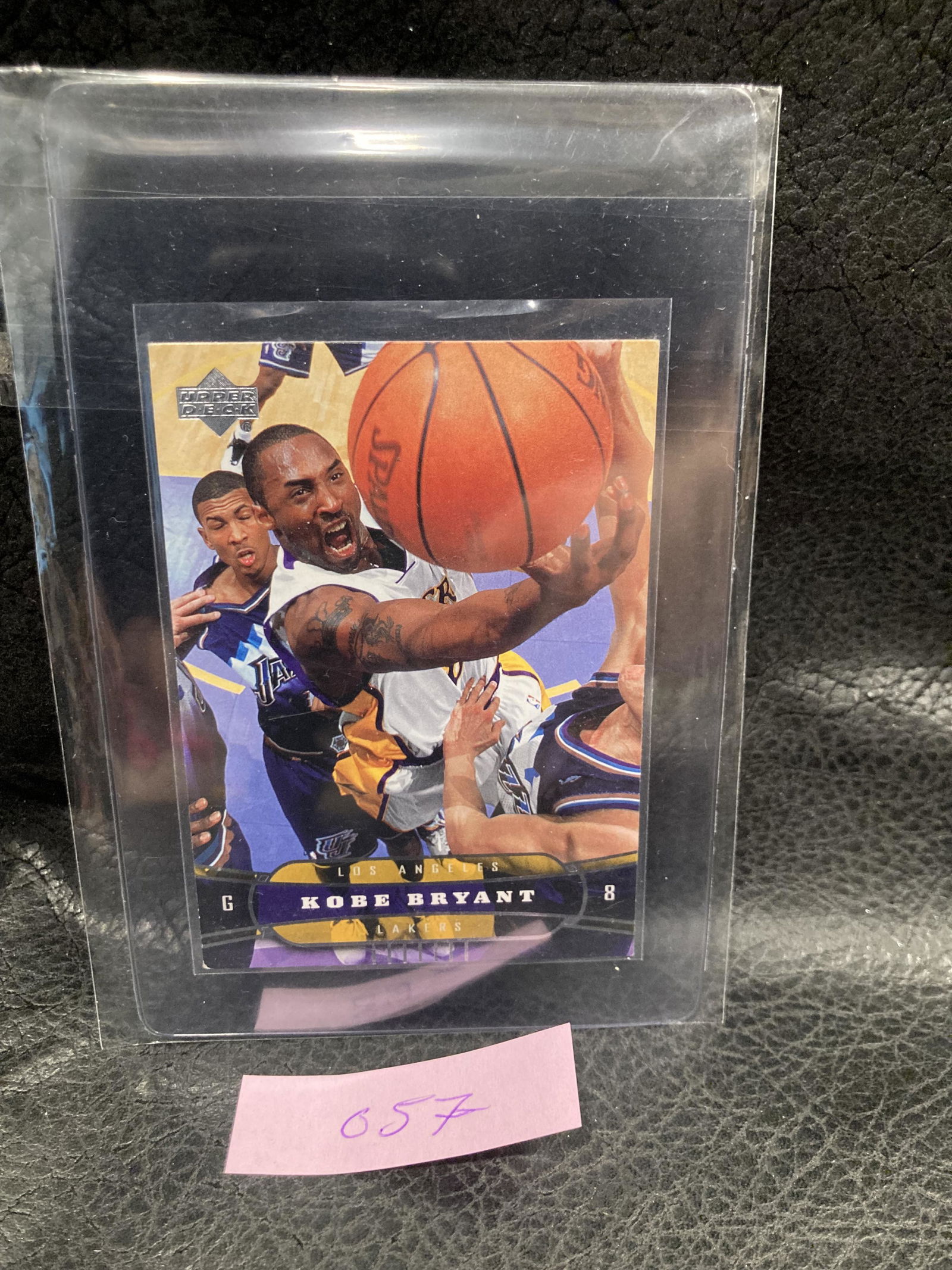Kobe Bryant 2004-05 Upper Deck Card #83 Lakers (1 of 2)
