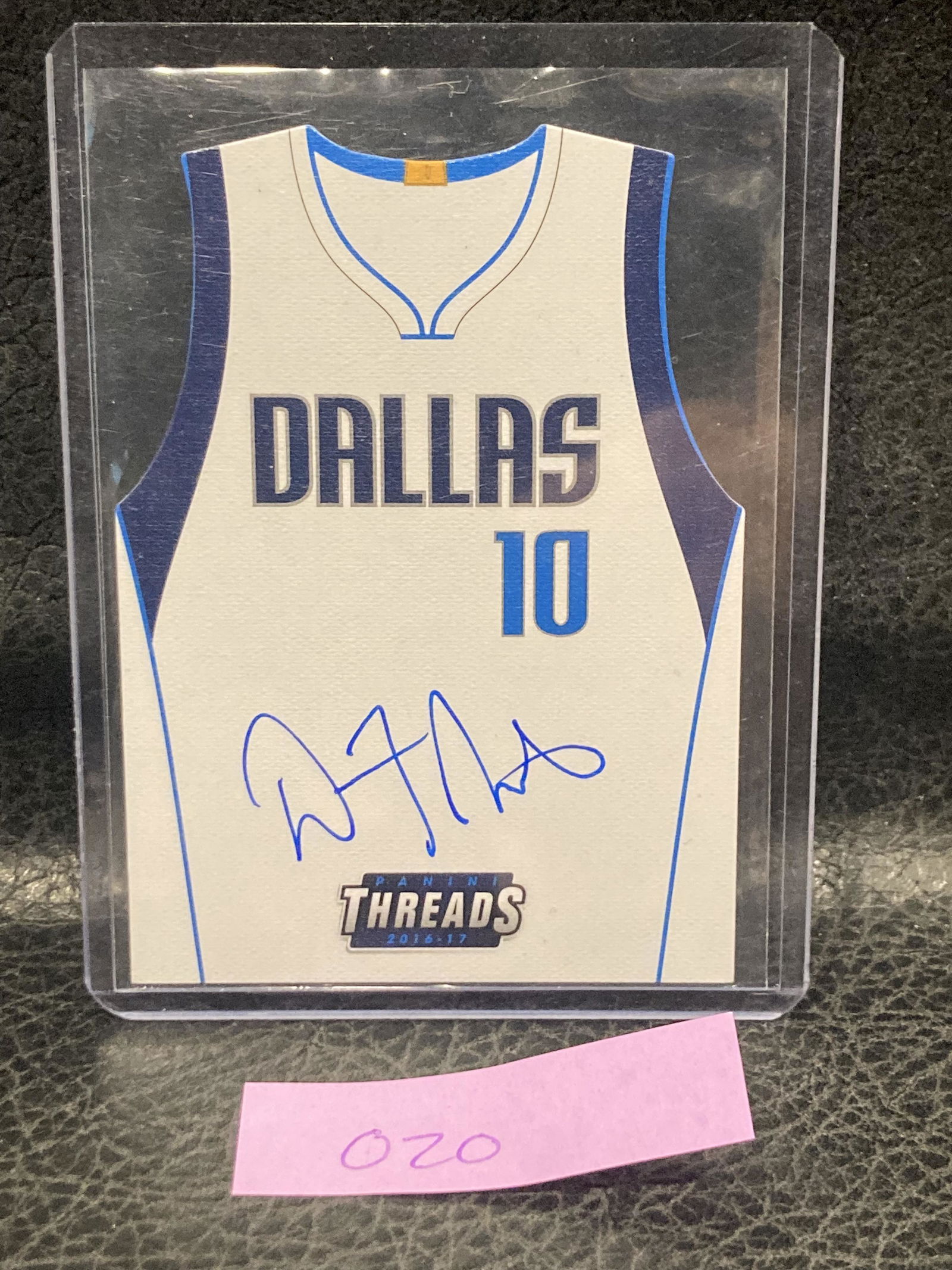 Dorian Finney-Smith #/199 2016-17 Panini Threads Jersey On Card Auto Rc (1 of 2)