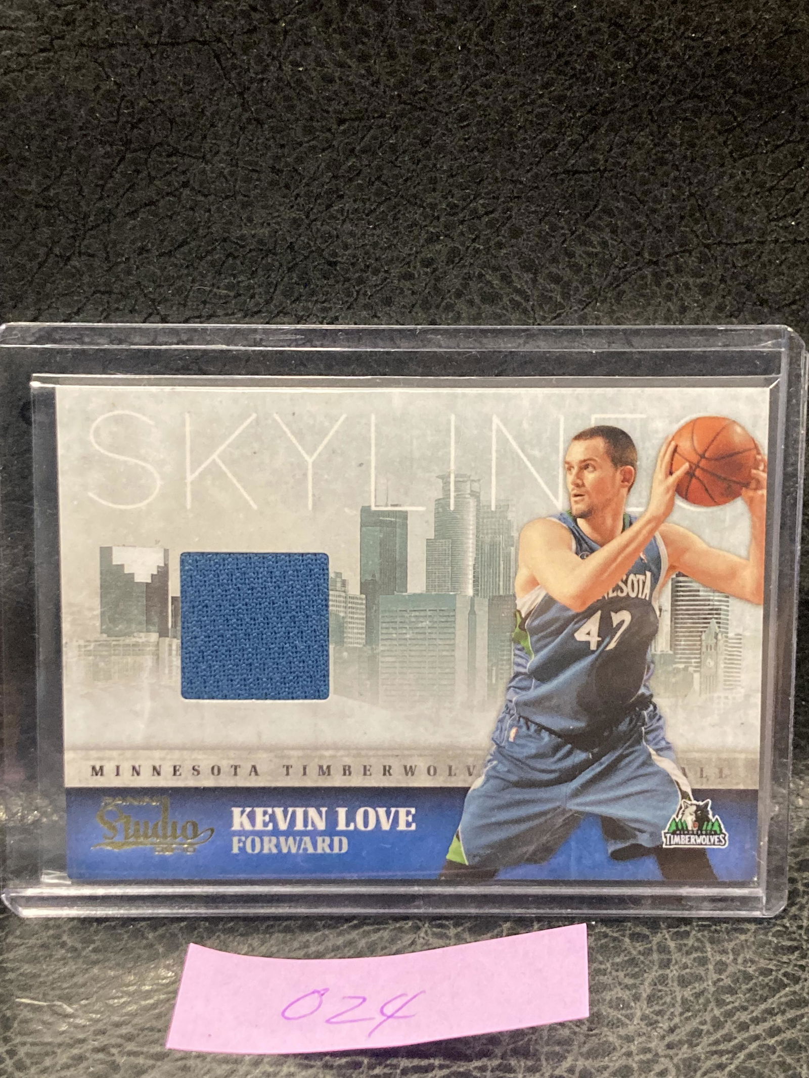 Kevin Love 2009-10 Studio Skylines Jersey Swatch #17 /249 Game  Used (1 of 2)