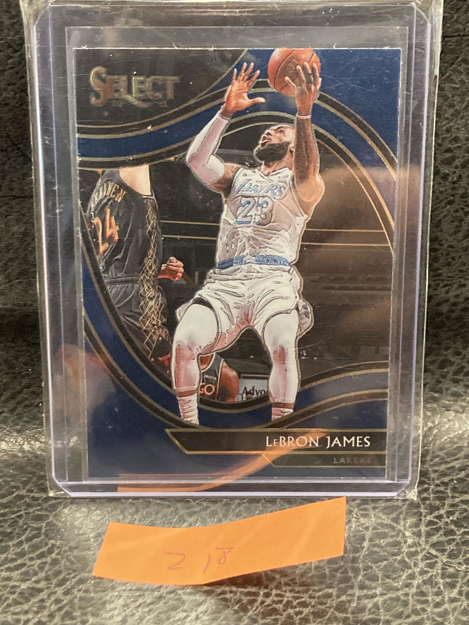 Lebron James Courtside Lakers Blue Retail 2020-21 Panini Select #223 (1 of 2)