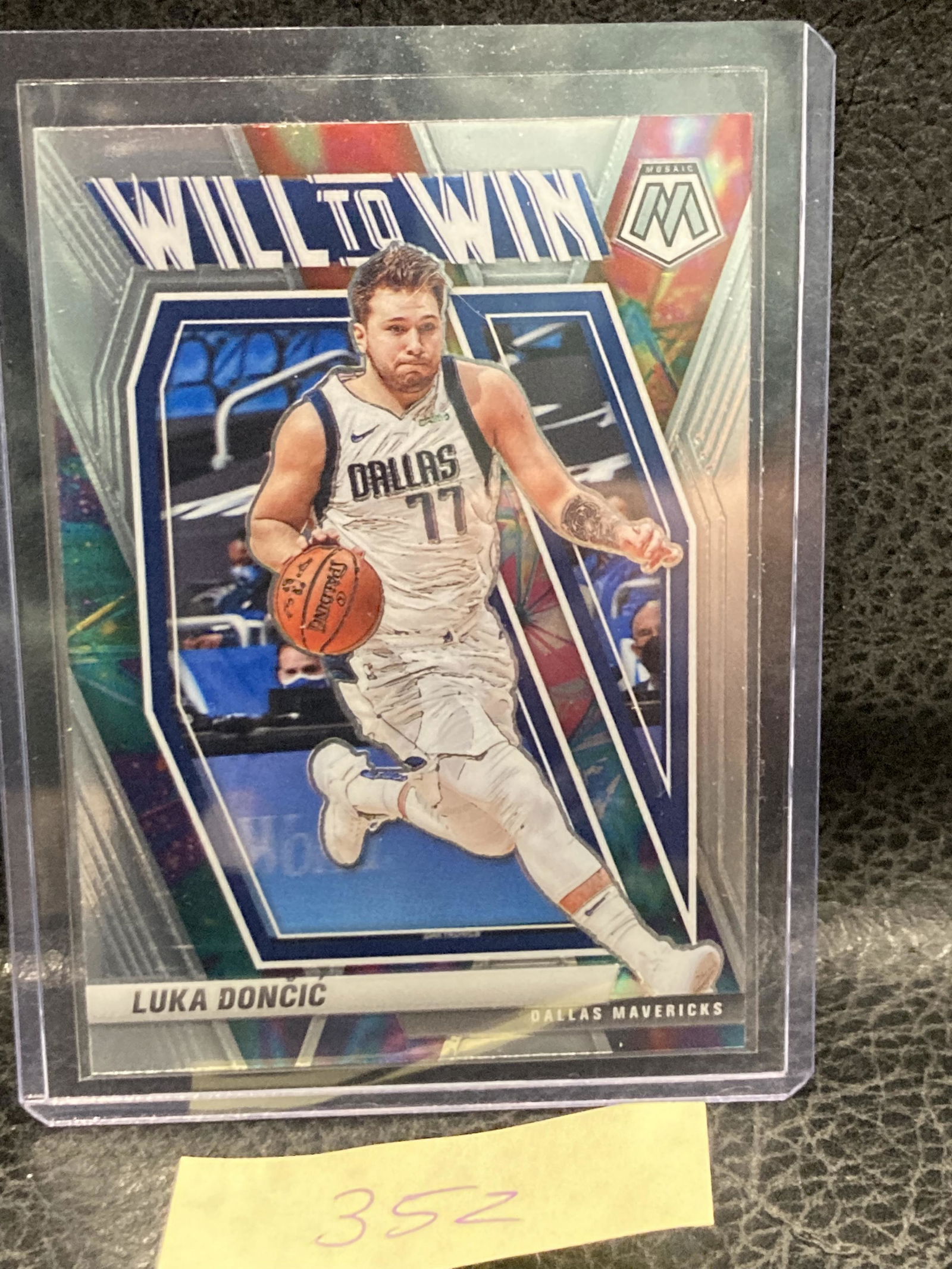 Luka Doncic 2020-21 Panini Mosaic Will To Win Insert #12 Dallas Mavericks (1 of 2)
