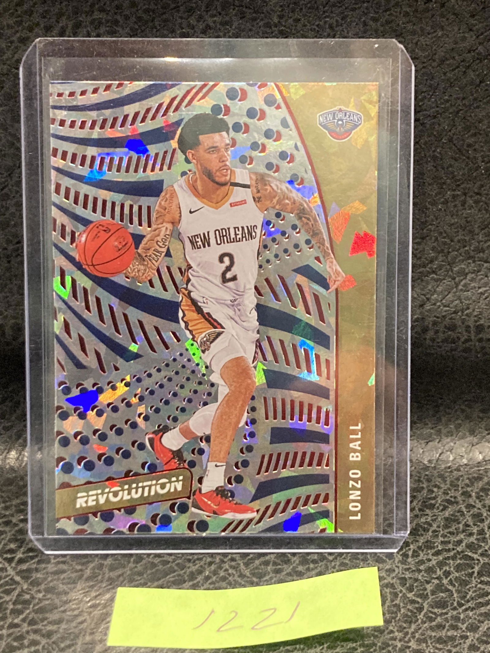 Lonzo Ball2020 Revolution New Year Holo Gold Cracked Ice #31 (1 of 2)