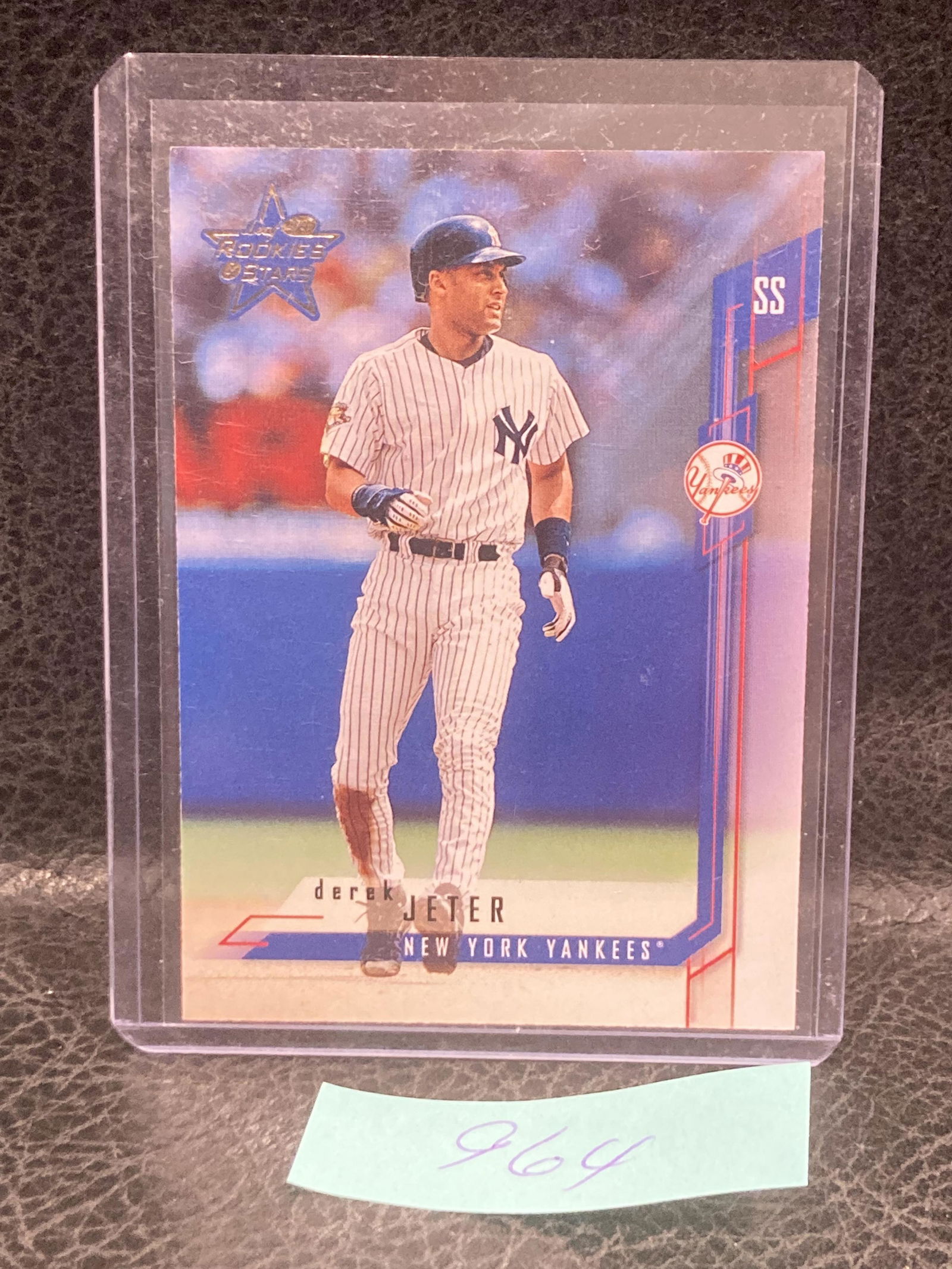 Derek Jeter 2001 Leaf Rookies & Stars #2 Baseball Card New York Yankees (1 of 2)