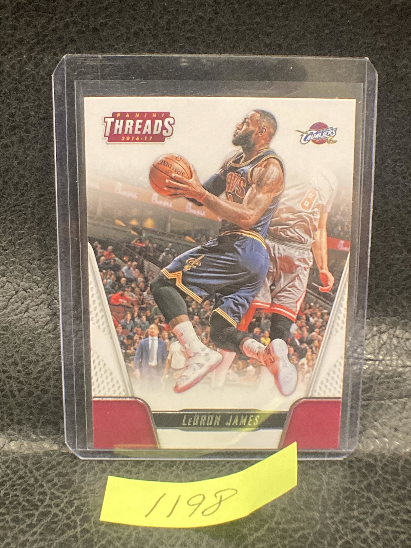 Lebron James 2016-17 Panini Threads #64 Cavaliers Nba (1 of 2)
