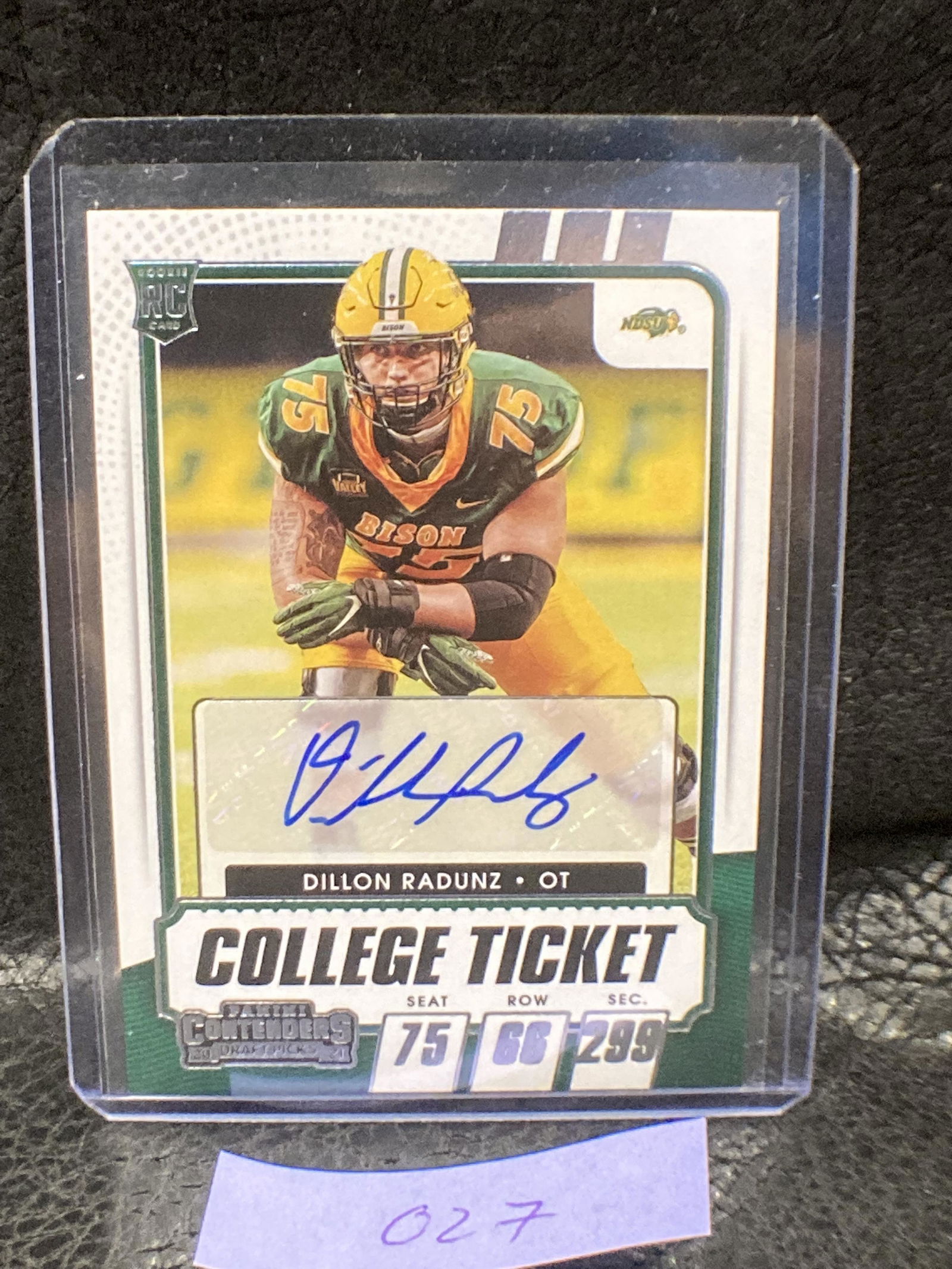 2021 Contenders Football Red College Ticket Auto Dillon Radunz Card Rc #220 Nssu (1 of 2)