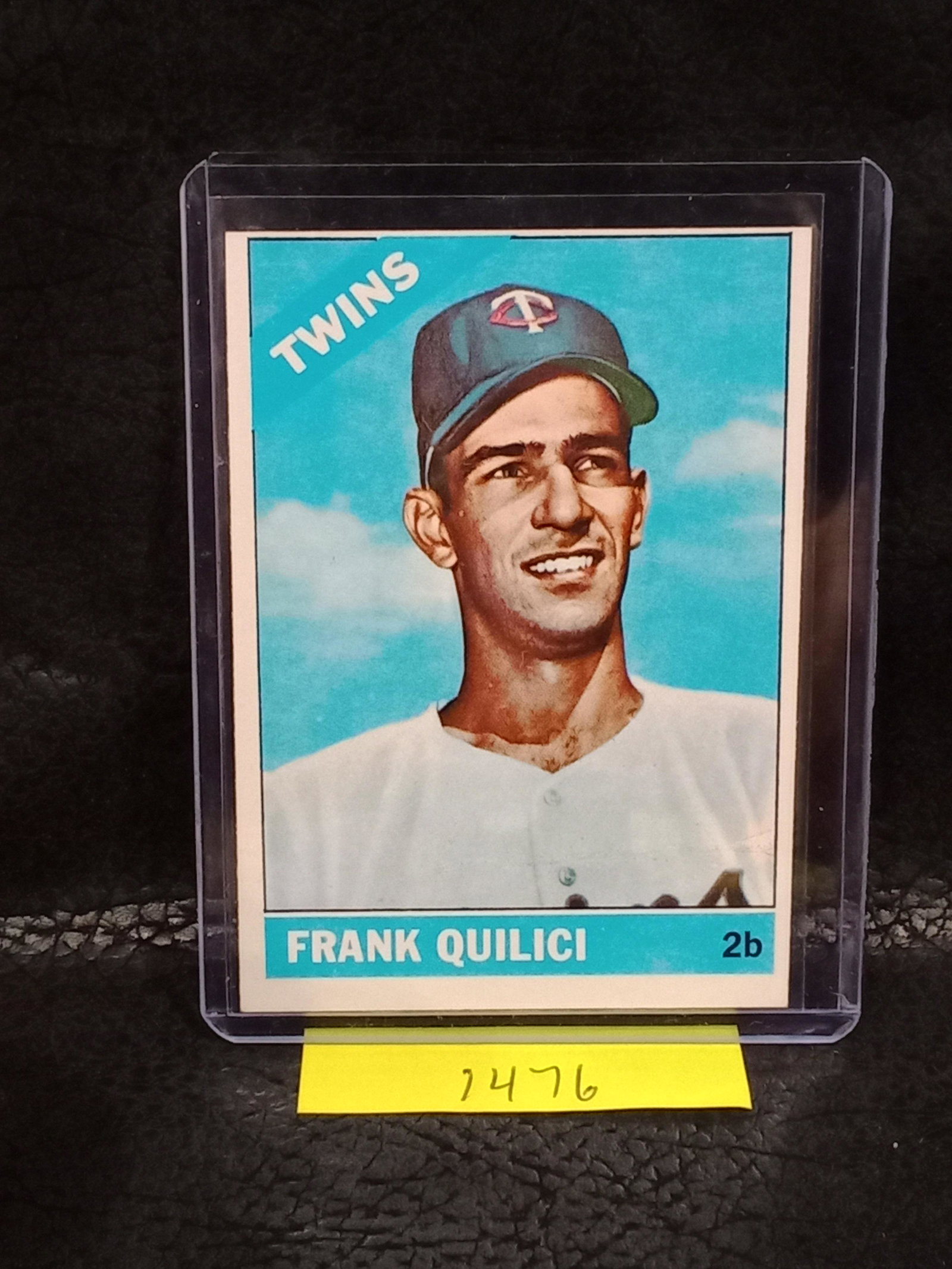 Frank Quilici 1966 Topps Baseball Set Break #207 Twins: Frank Quilici 1966 Topps Baseball Set Break #207 Twins