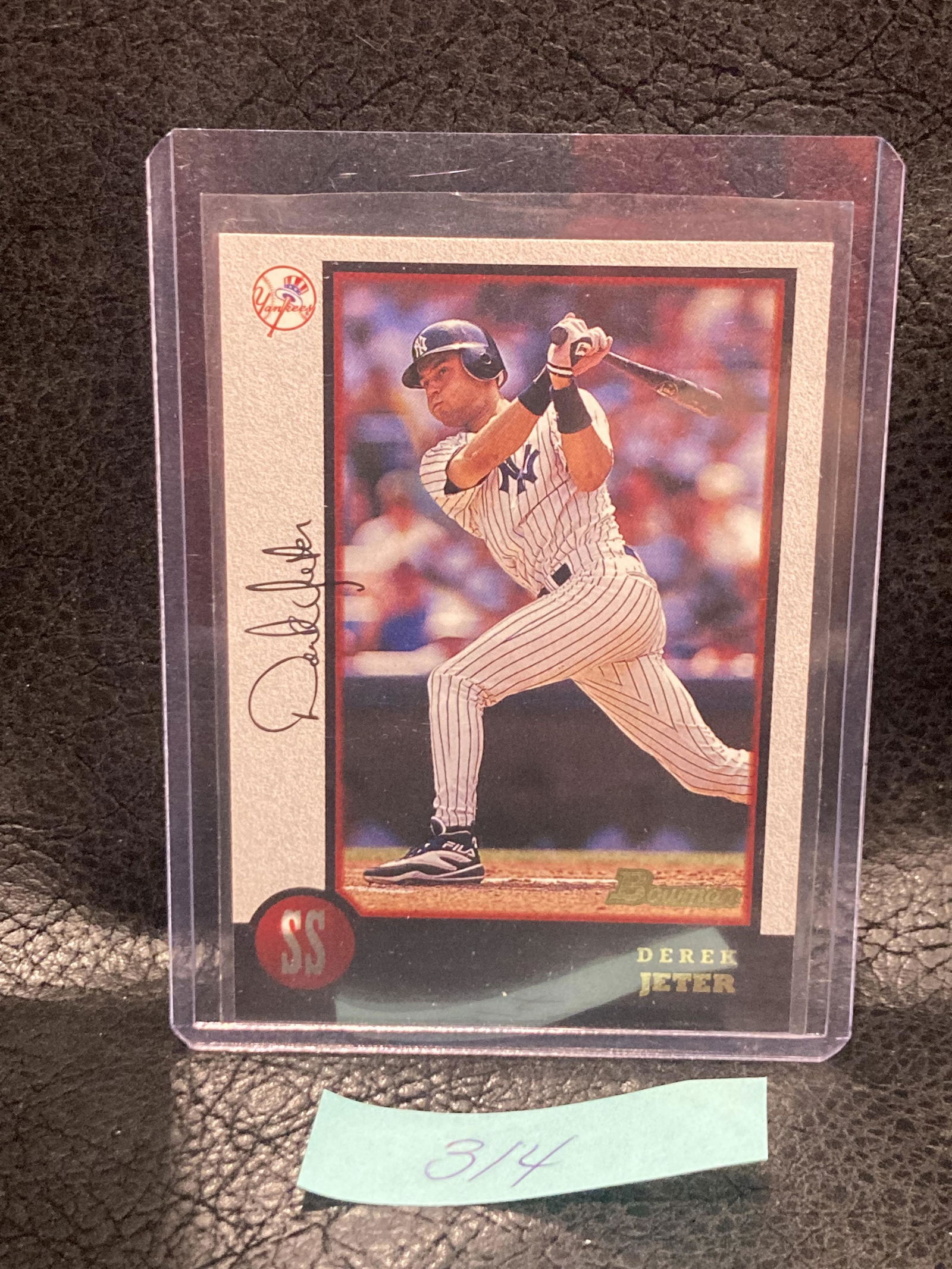 Derek Jeter 1998 Bowman #224 New York Yankees Hof Fascmile Auto (1 of 2)