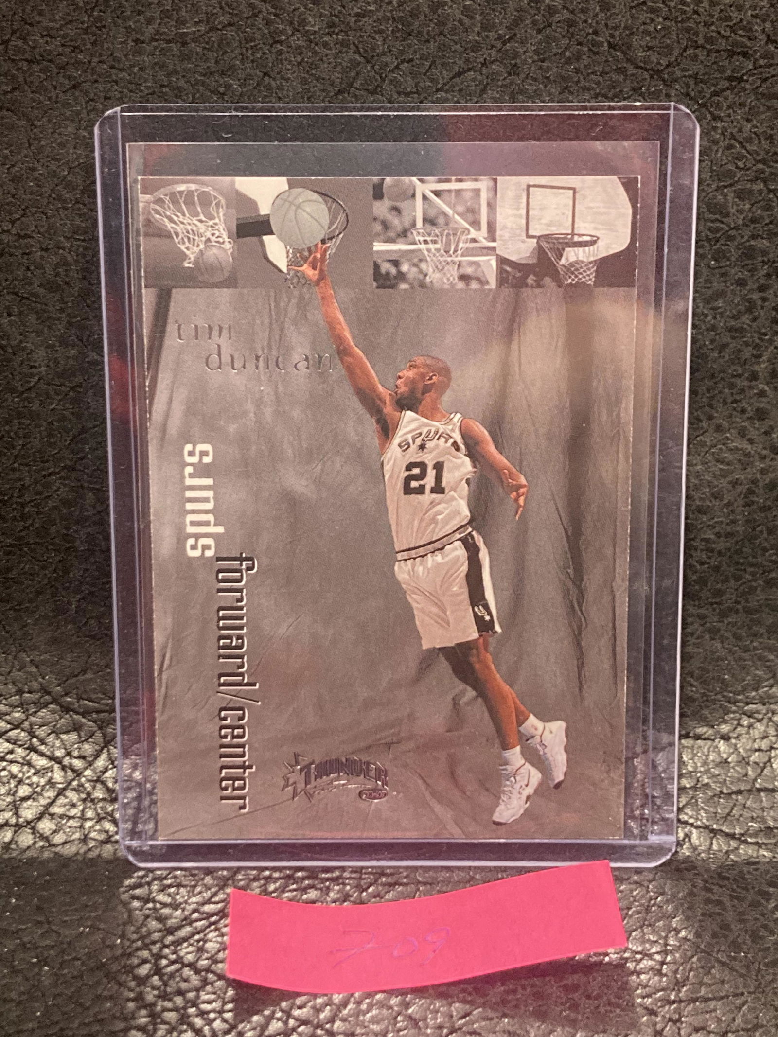 Tim Duncan  1998-99 Skybox Thunder San Antonio Spurs Basketball Card #101 (1 of 2)