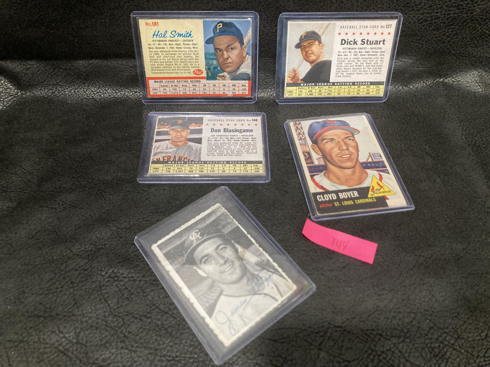 Lot of 5 1956 Topps Baseball cards (1 of 2)