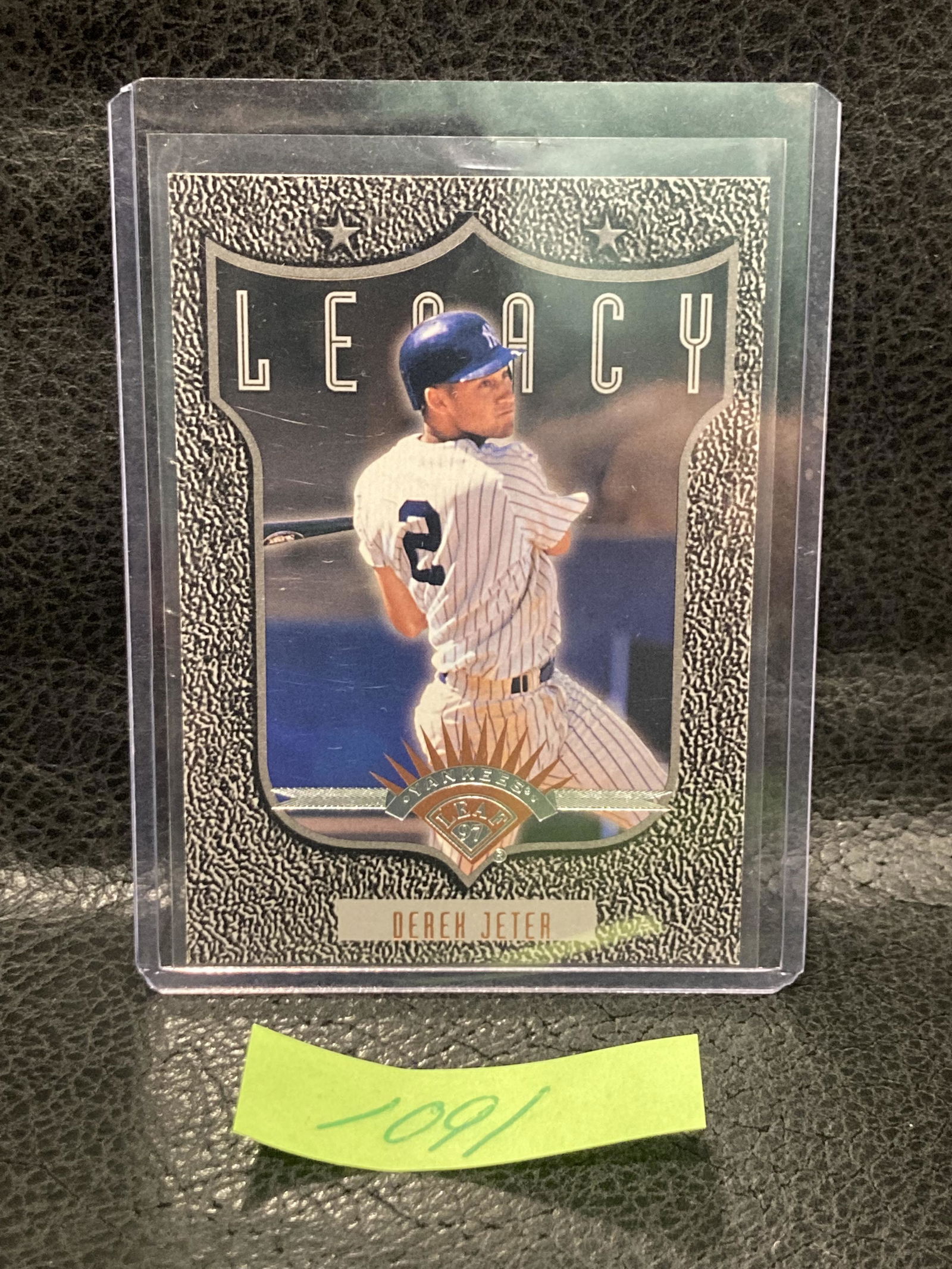 Derek Jeter 1997 Leaf Baseball Legacy Card #358 New York Yankees Hof (1 of 2)