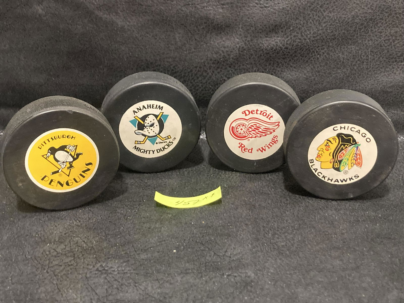 Lot Of 4 Commemorative Hockey Pucks Penguins Mighty Ducks Red Wings Black Hawks (1 of 2)