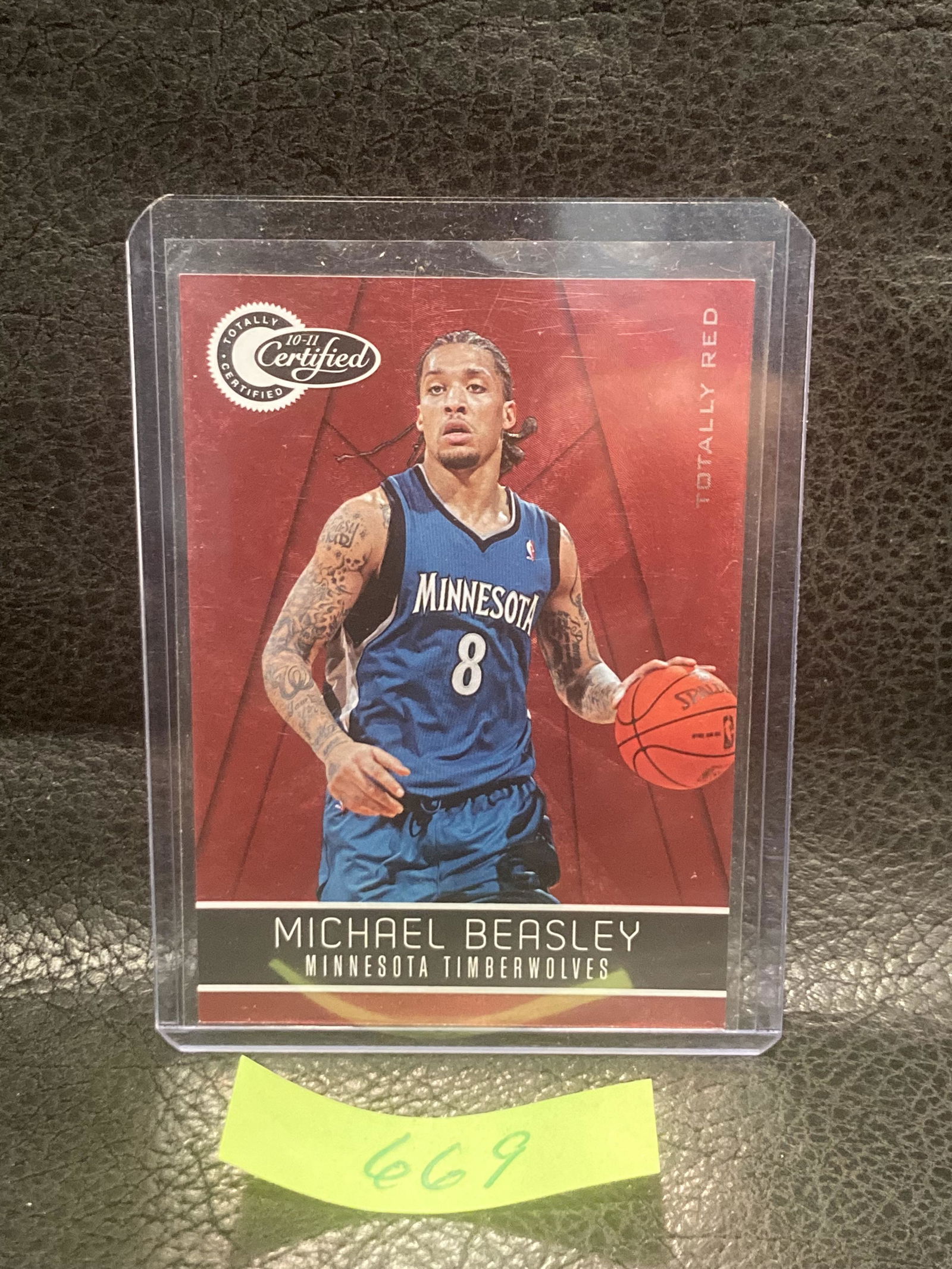 Michael Beasley 2010-11 Totally Certified Red Basketball Card #132 #/499 (1 of 2)