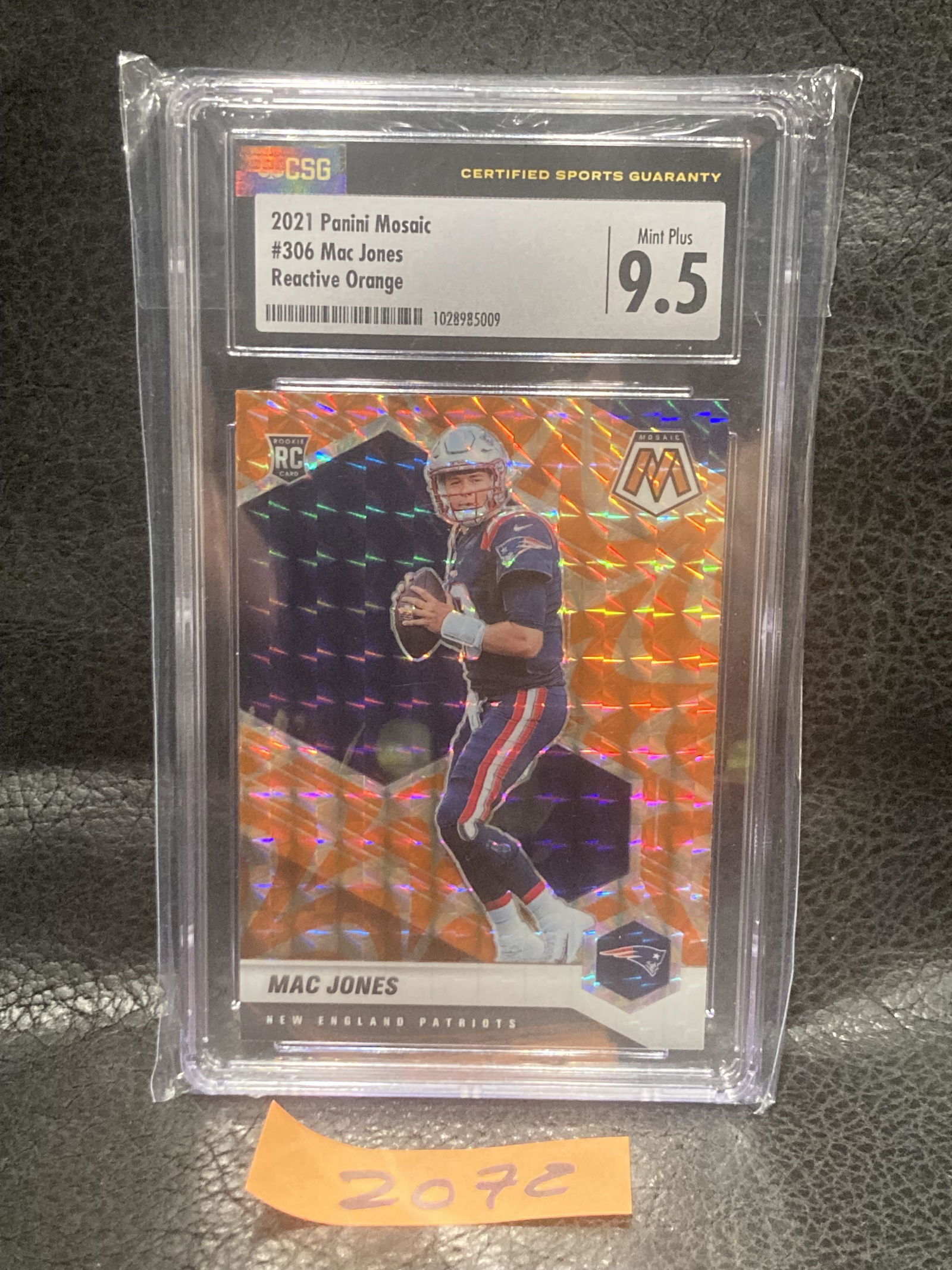Mac Jones 2021 Mosaic Reactive Orange Rookie CSG 9.5 New England Patriots #306 (1 of 2)