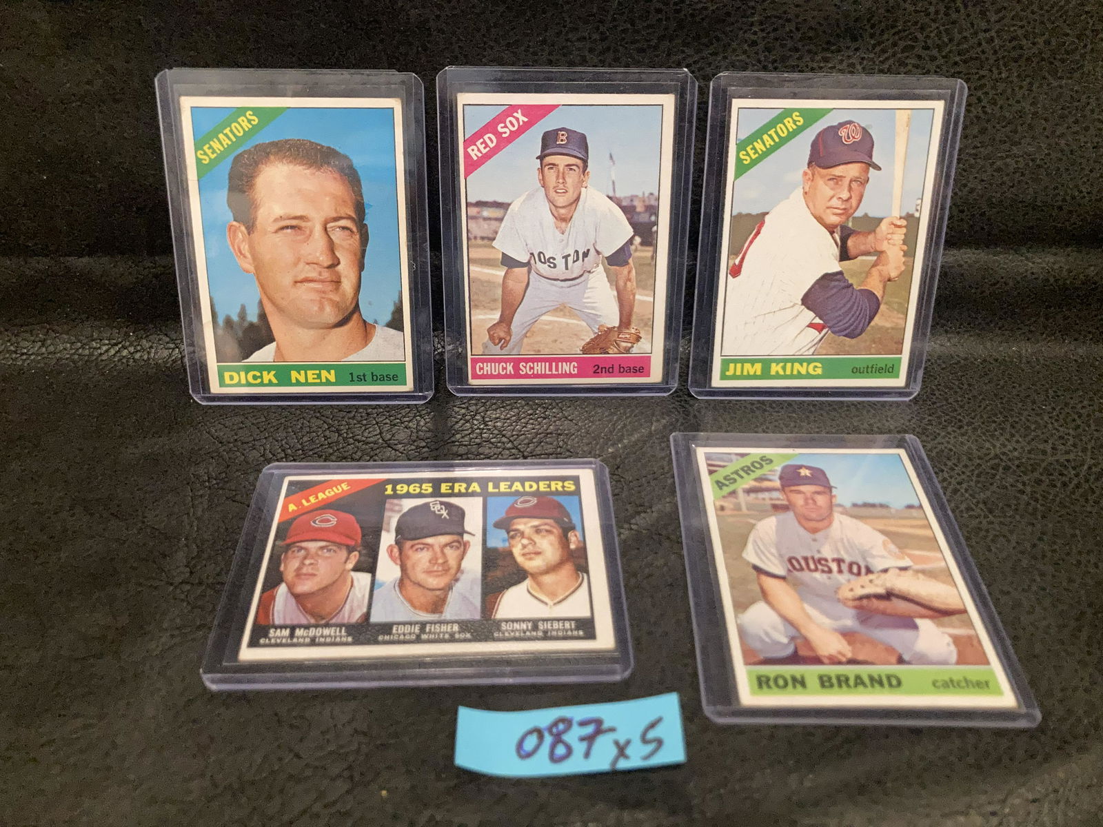 Lot of 5 Vintage Baseball Trading Cards (1 of 2)