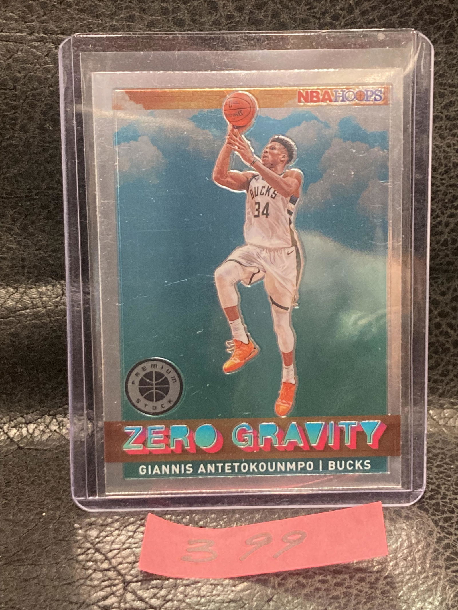 Giannis Antetokounmpo 2019-20 NBA Hoops Premium Stock #6 Zero Gravity Bucks (1 of 2)