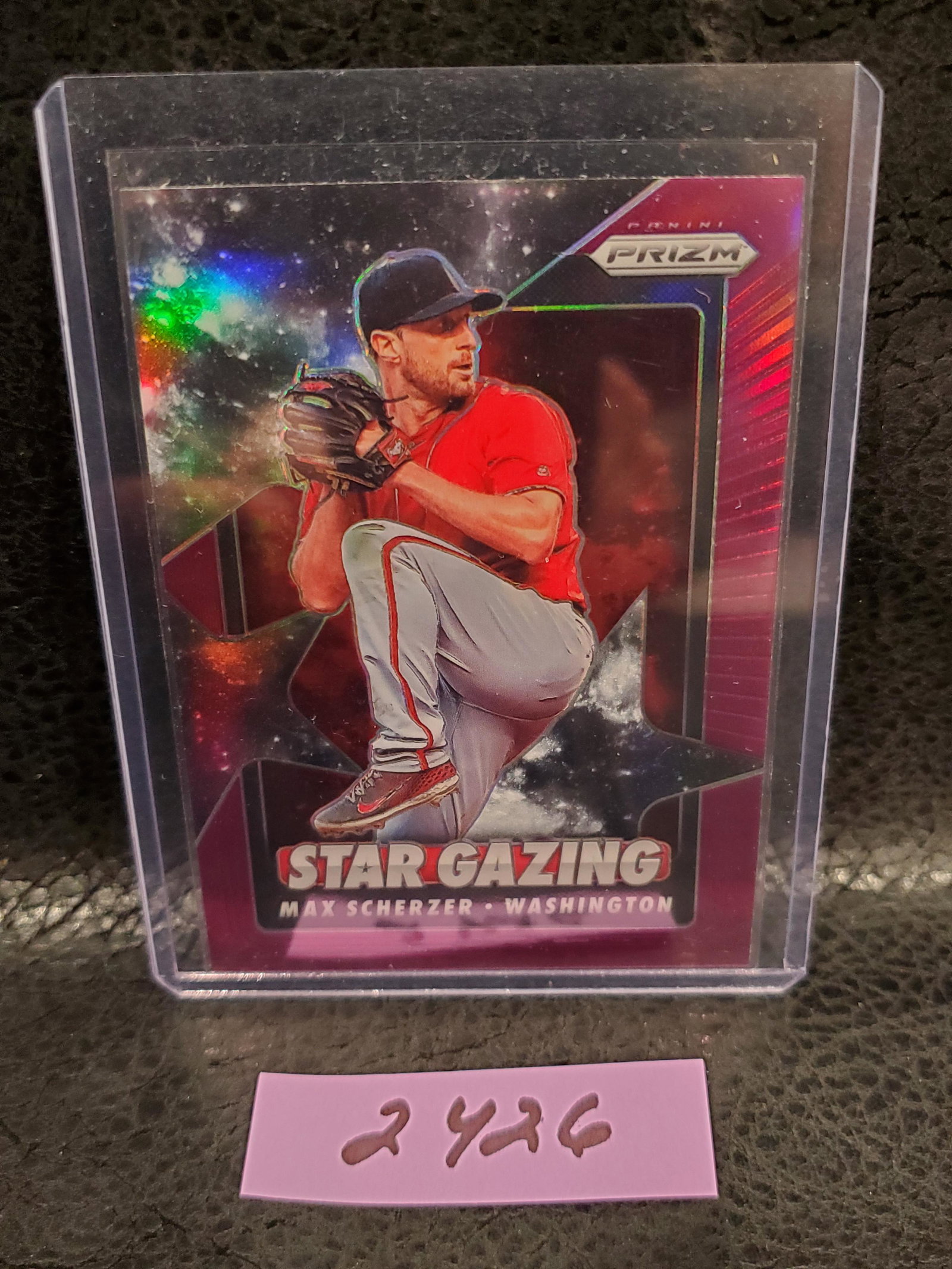 Max Scherzer 2020 Prizm Pink Stargazing Insert Washington Nationals #SG-2: Max Scherzer 2020 Prizm Pink Stargazing Insert Washington Nationals #SG-2