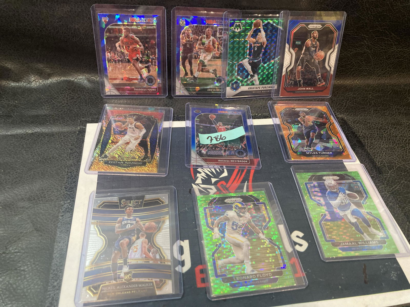 Lot of 10 mixed Sport Card Top Loaded (1 of 2)