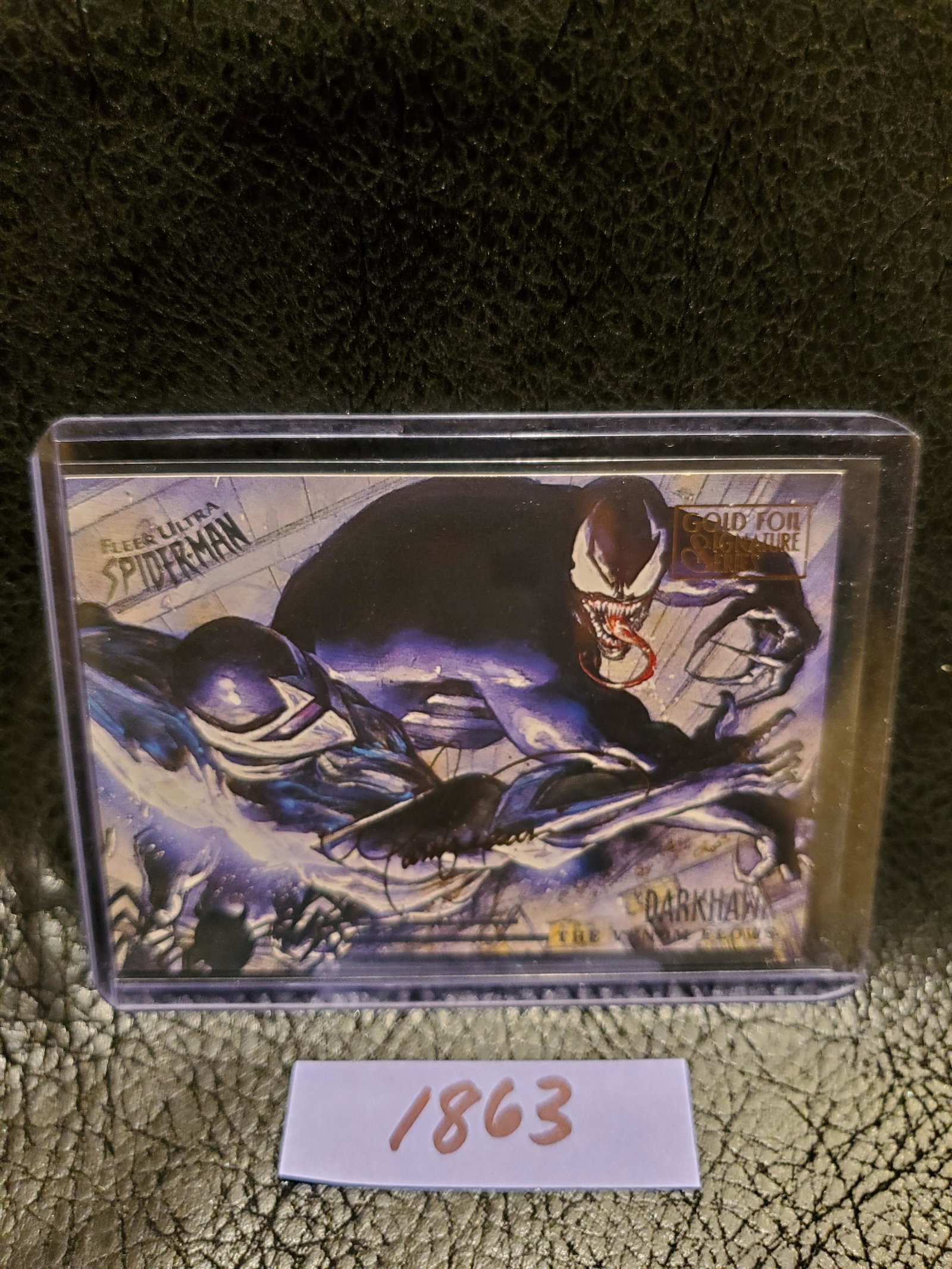 Venom vs Darkhawk 1995 Fleer Ultra Gold Foil Signature Series #101: Venom vs Darkhawk 1995 Fleer Ultra Gold Foil Signature Series #101