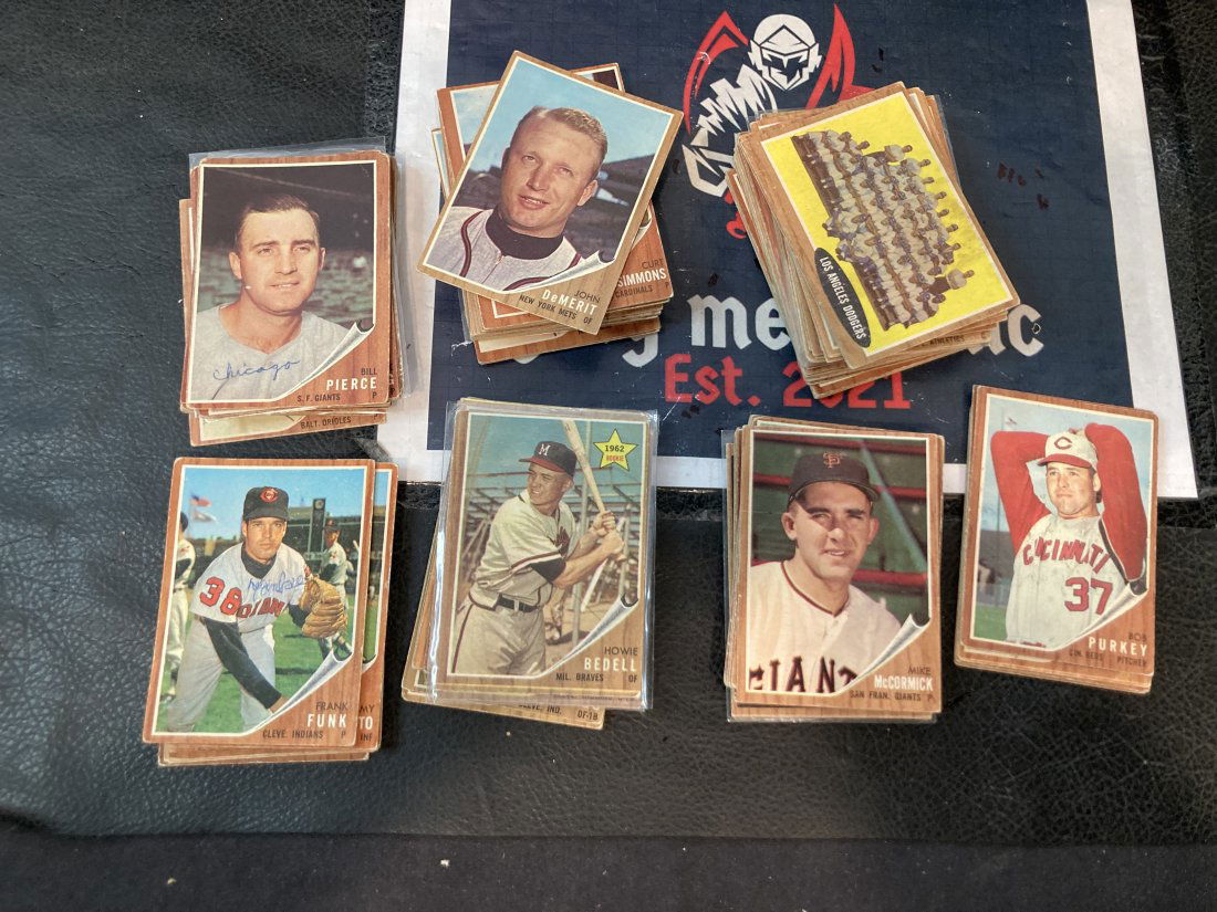1962 Topps Baseball Lot of 147 Poor - Good condition (1 of 3)