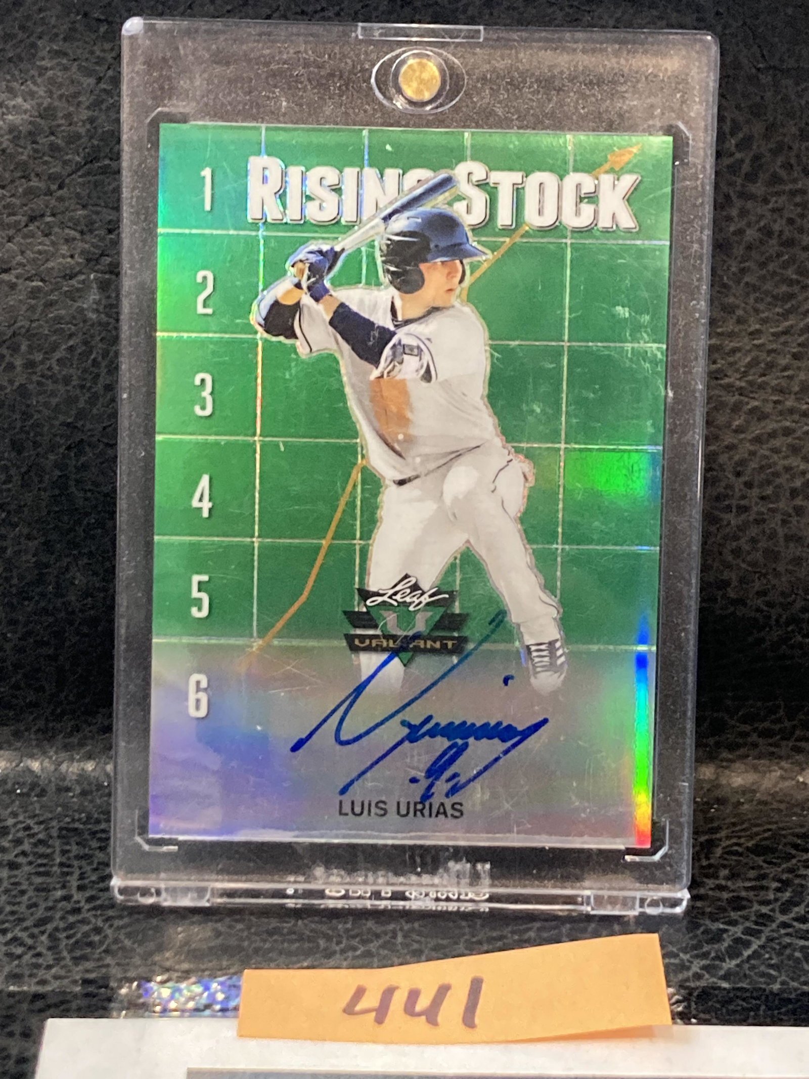 Luis Urias 2018 Leaf Valiant Rising Stock Auto Green /99 (1 of 2)