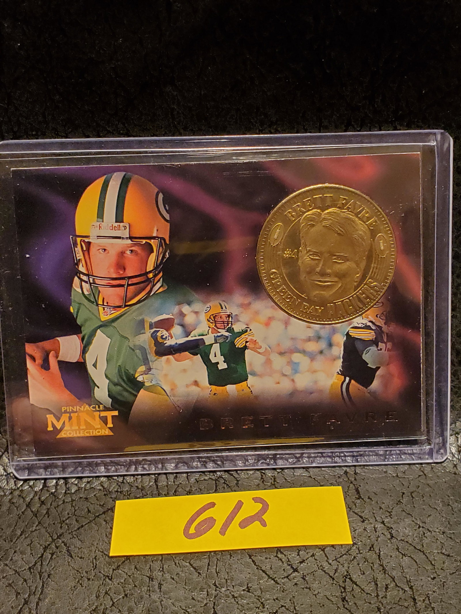 Brett Favre 1996 Pinnacle Mint Collection Coin Card Green Bay Packers #9: Brett Favre 1996 Pinnacle Mint Collection Coin Card Green Bay Packers #9