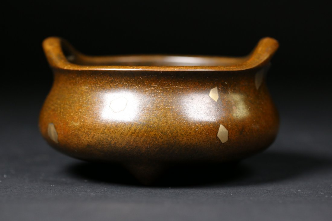 A Chinese Antique Bronze Censer (1 of 5)